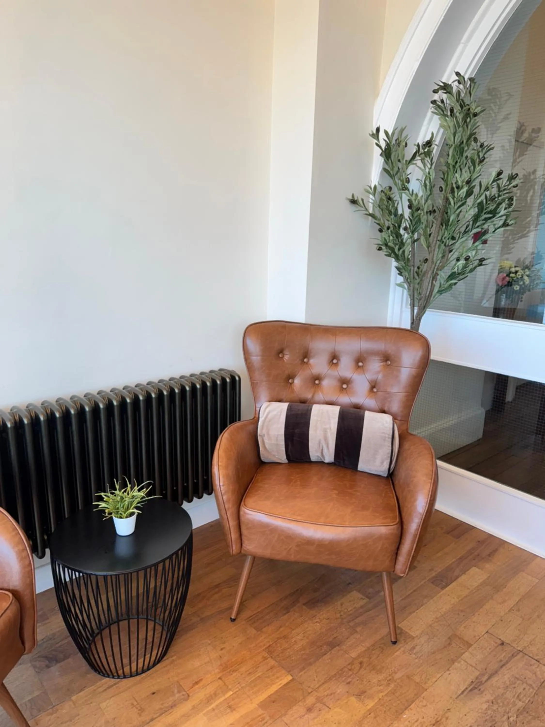 Lounge or bar in The Edge Of The Beach formally The Edgcumbe Hotel