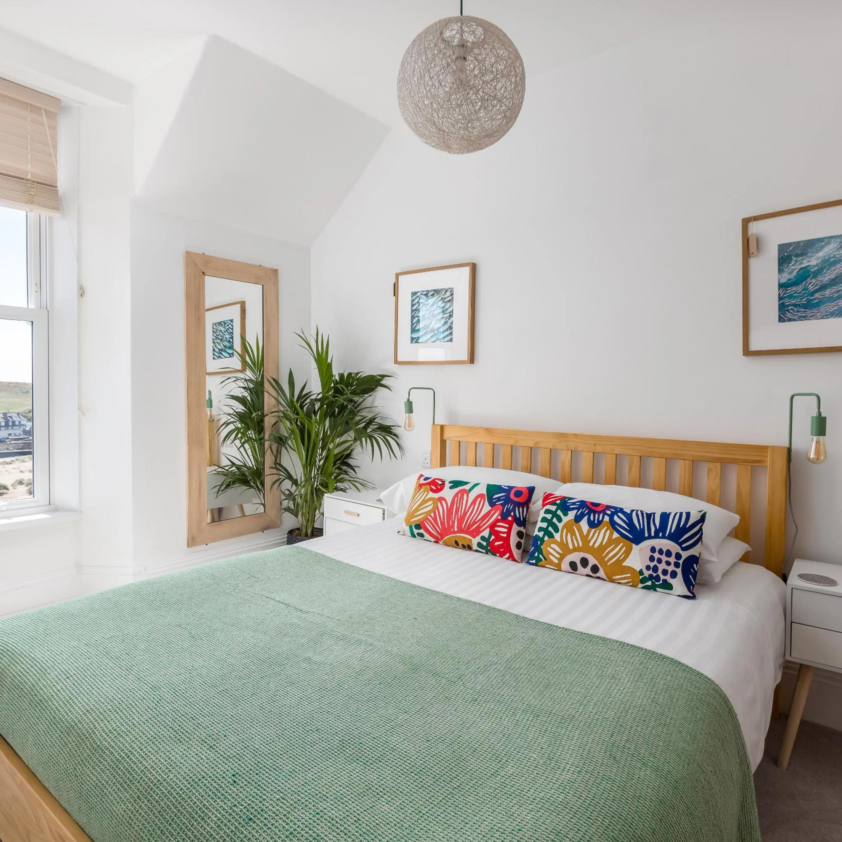 Bedroom, Bed in The Edge Of The Beach formally The Edgcumbe Hotel