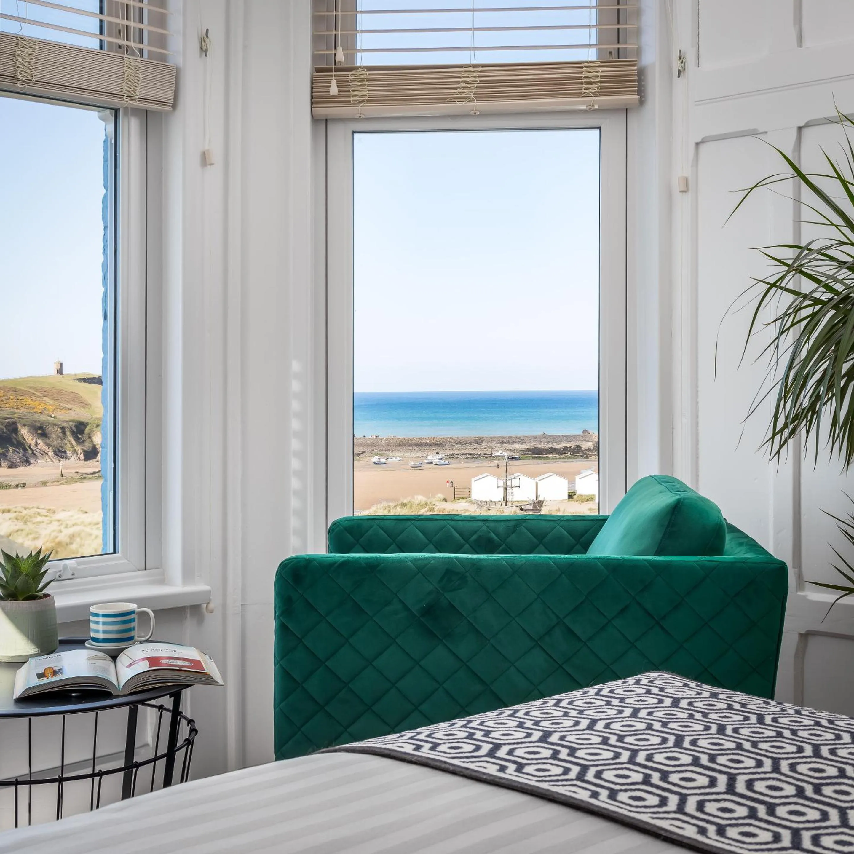 Bedroom, Bed in The Edge Of The Beach formally The Edgcumbe Hotel