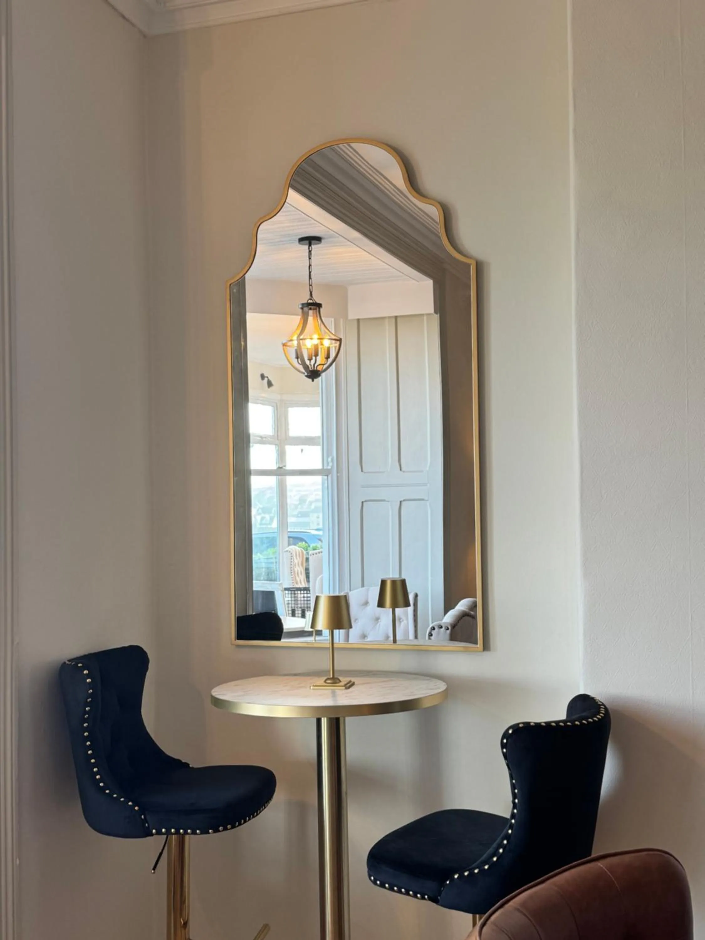 Lounge or bar in The Edge Of The Beach formally The Edgcumbe Hotel