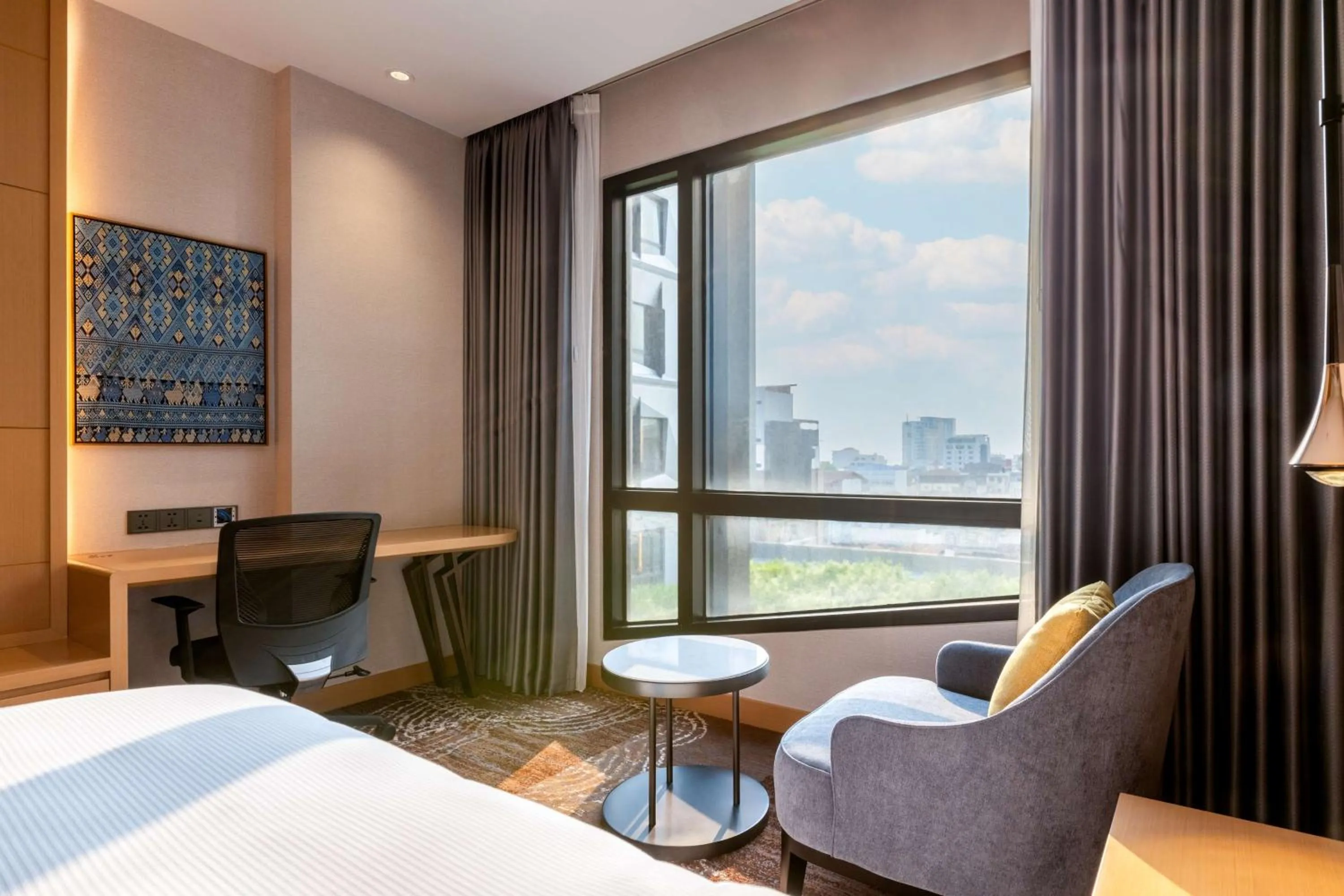 Bedroom, Bed in DoubleTree by Hilton Vientiane