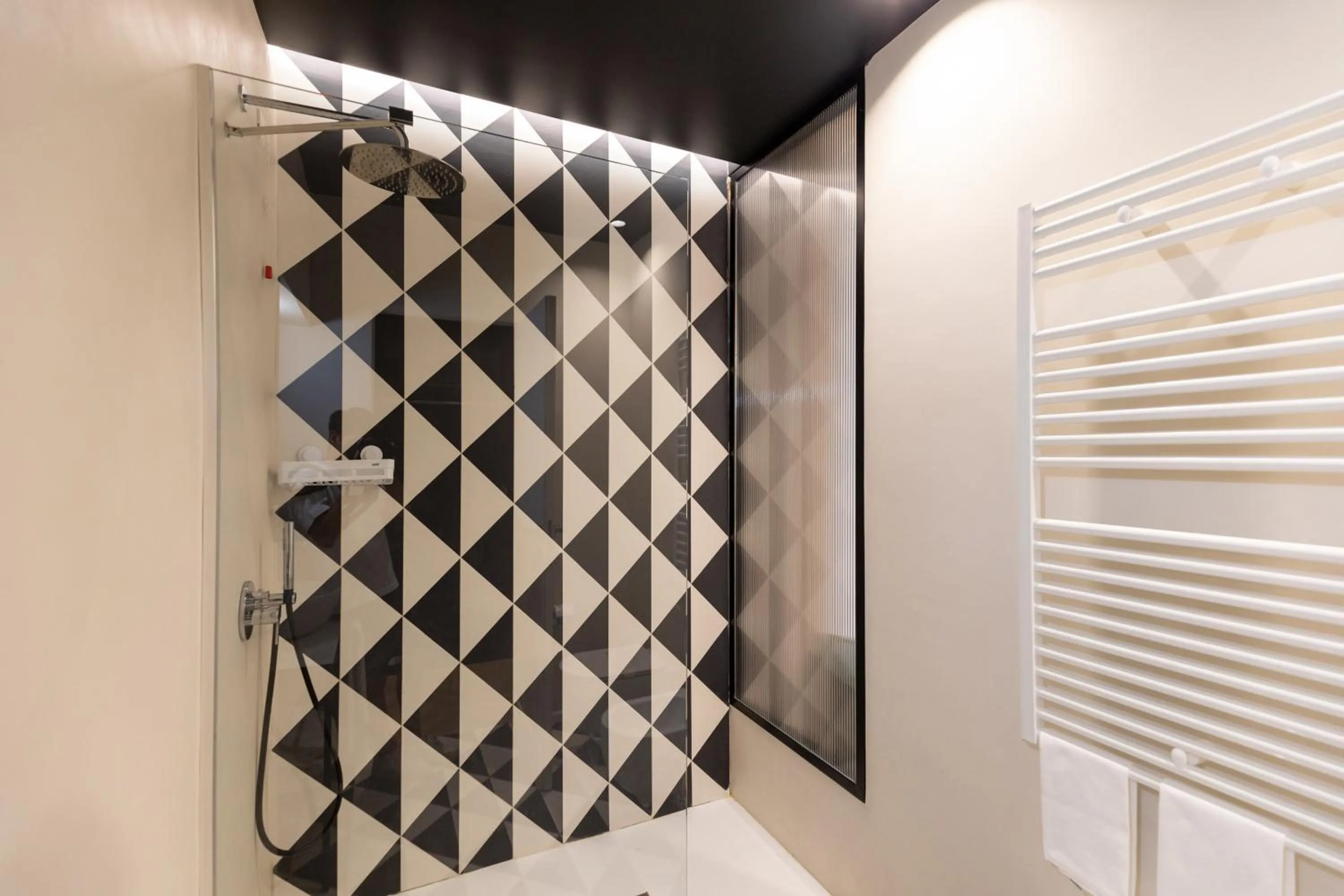 Shower in Relais Ammira