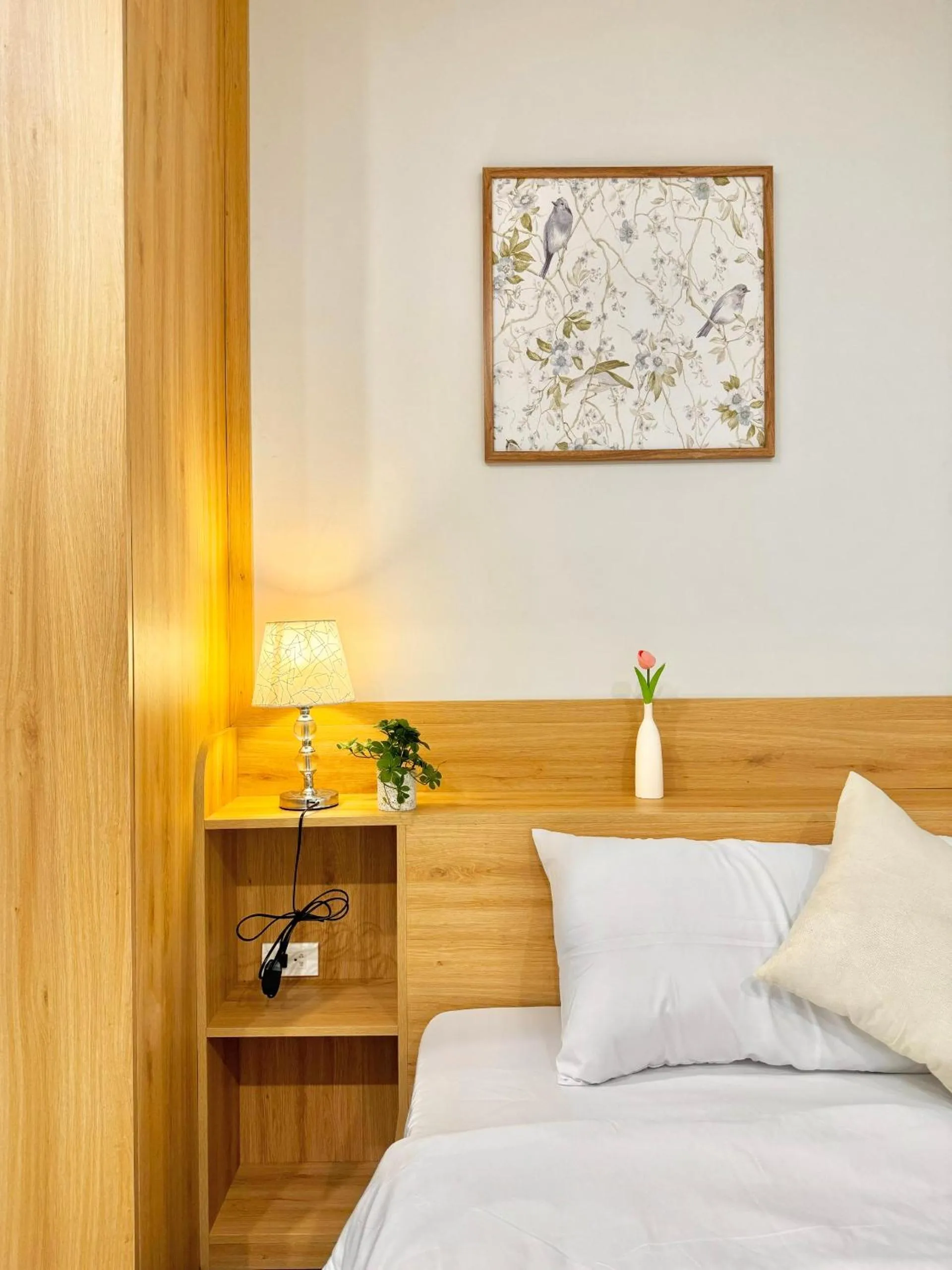 Bed in The Little Home - Đào Tấn - Cozy home - Bathtub - Comfy