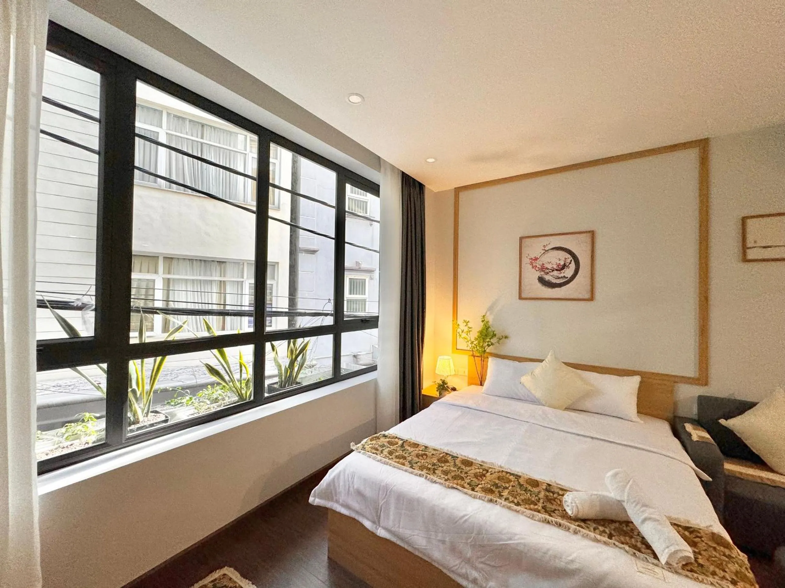 Bed in The Little Home - Đào Tấn - Cozy home - Bathtub - Comfy