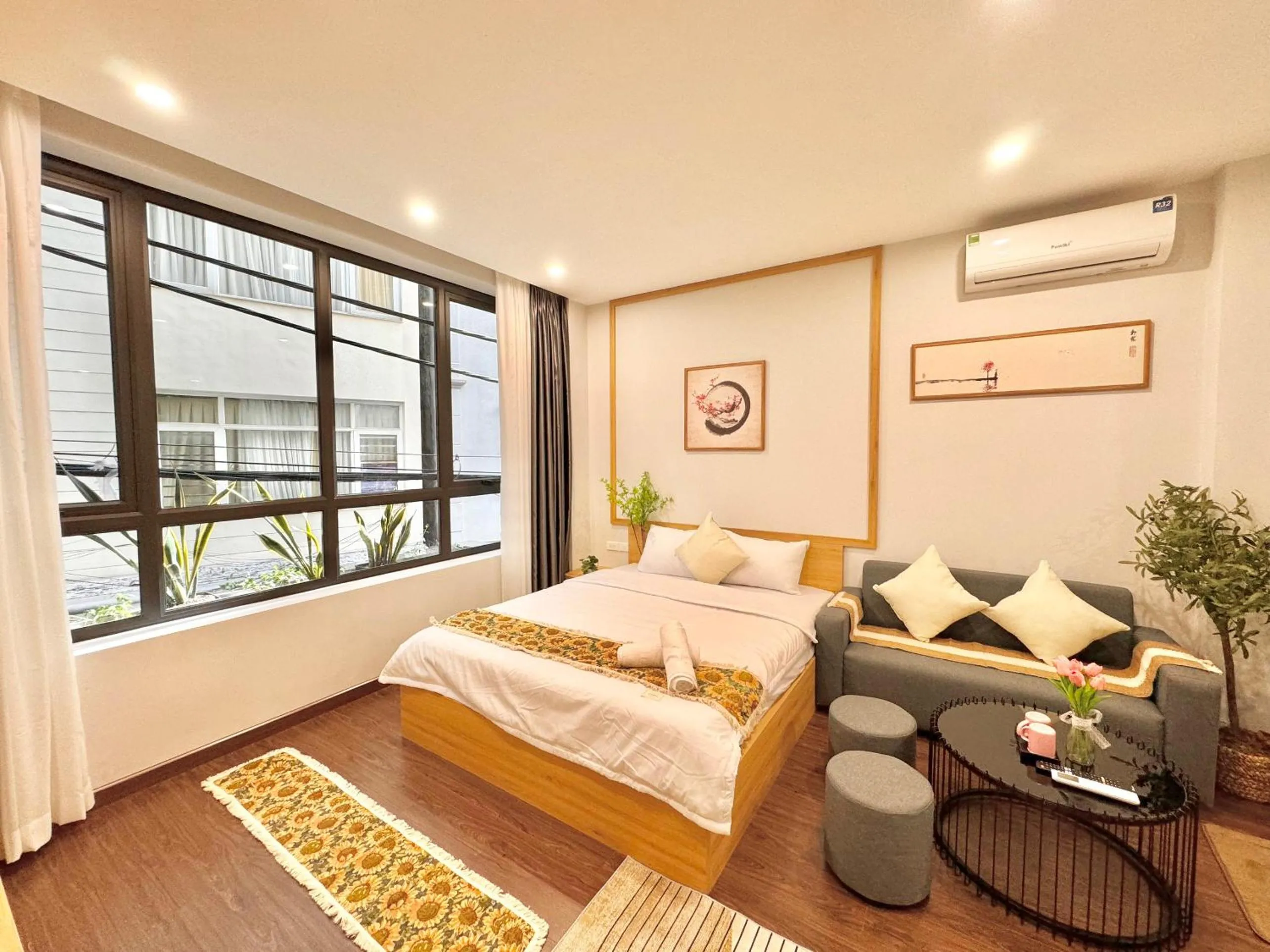 Bed in The Little Home - Đào Tấn - Cozy home - Bathtub - Comfy