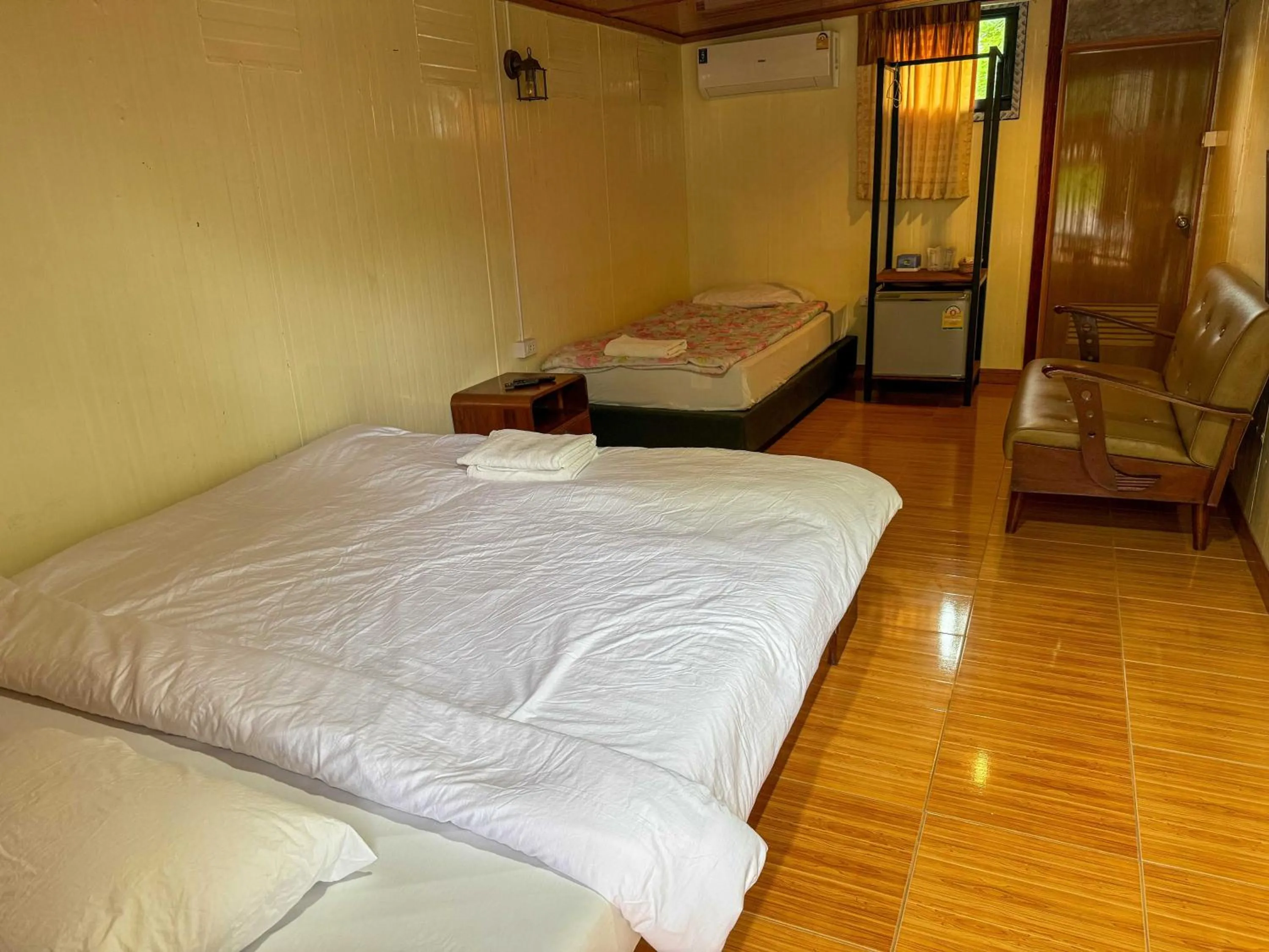 Bedroom, Bed in Suree Garden Resort & Karaoke