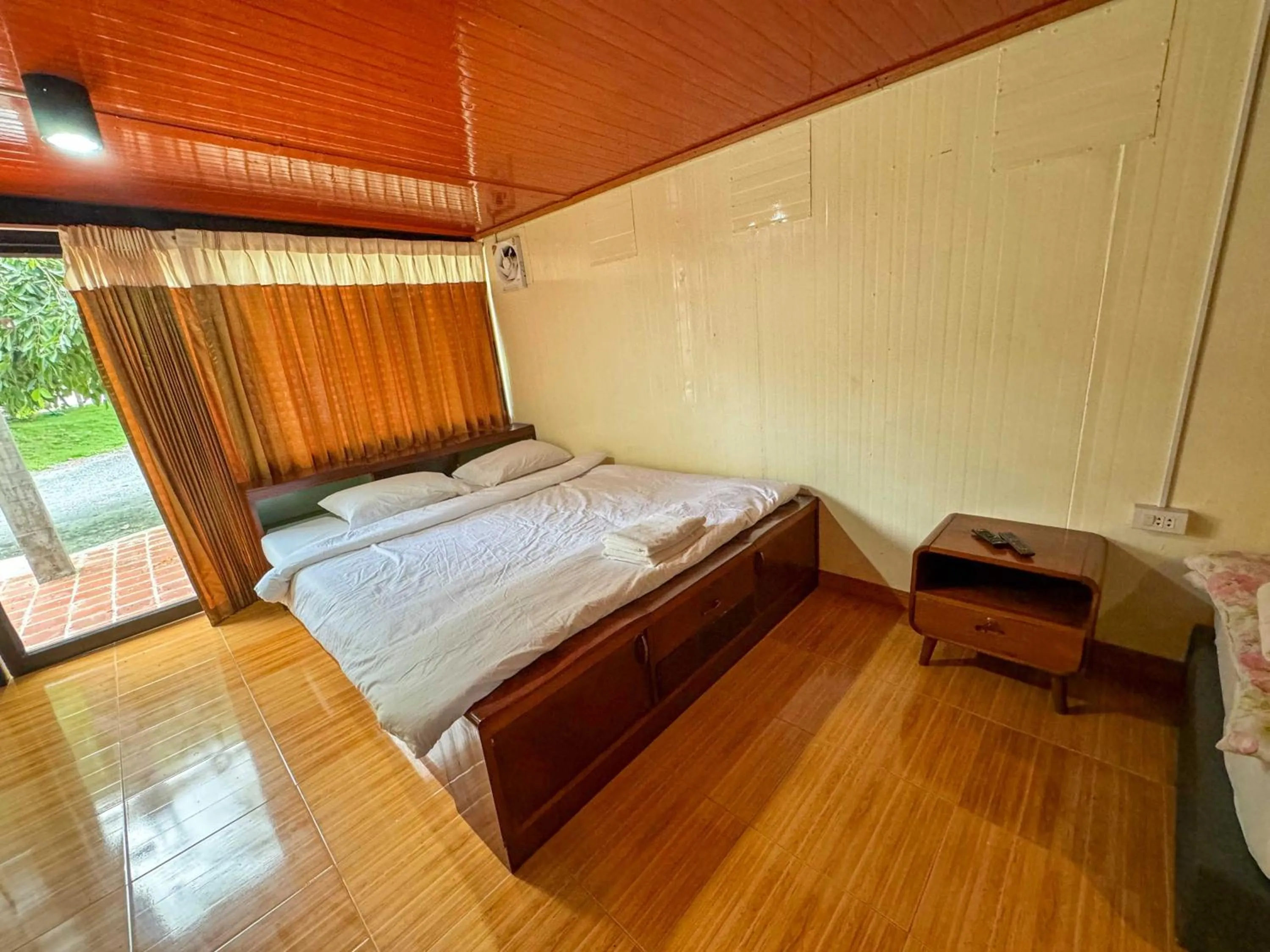 Other, Bed in Suree Garden Resort & Karaoke