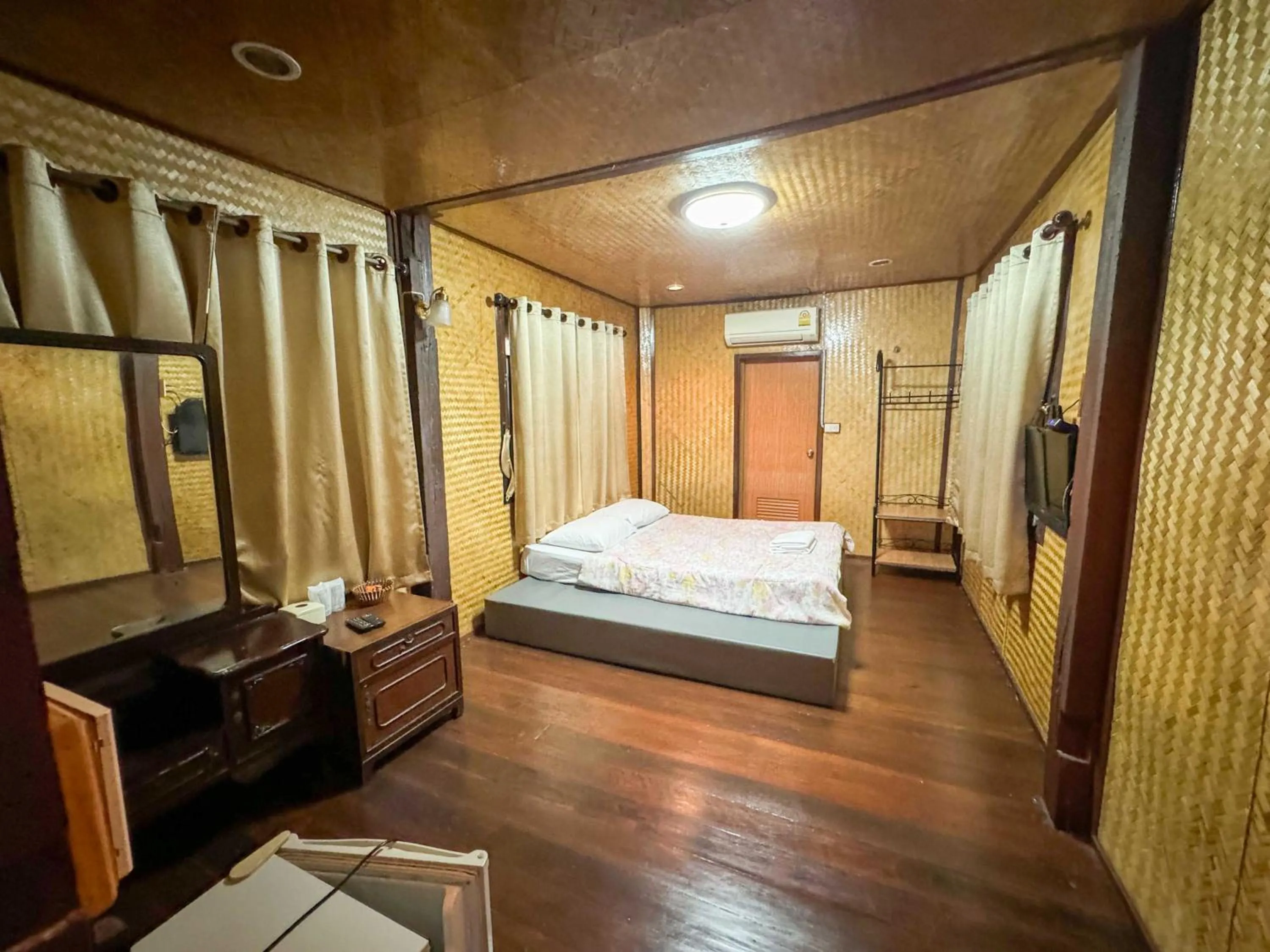 Bedroom, Bed in Suree Garden Resort & Karaoke
