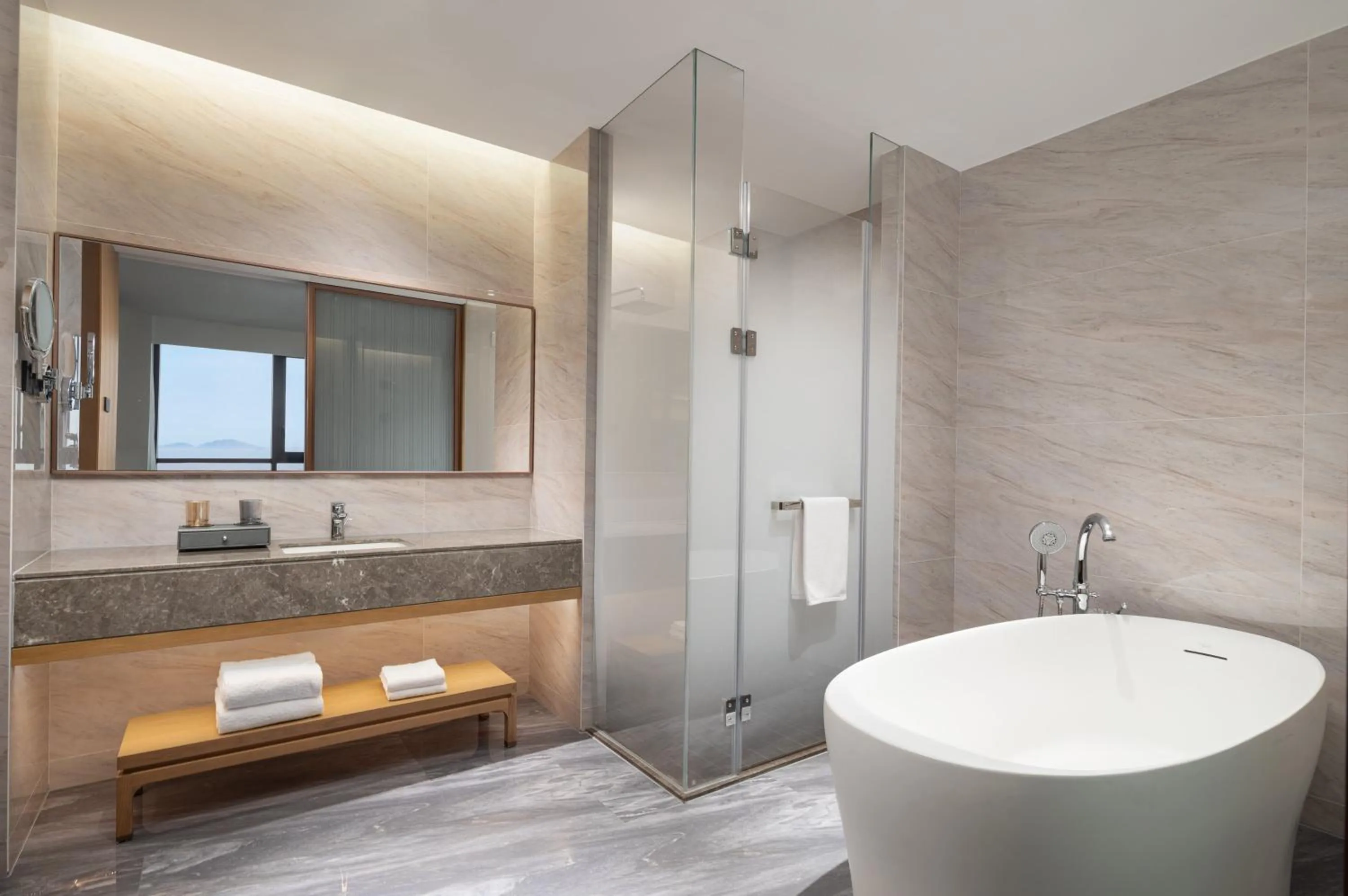 Photo of the whole room in Holiday Inn Ningbo Xiangshan Damu Bay by IHG