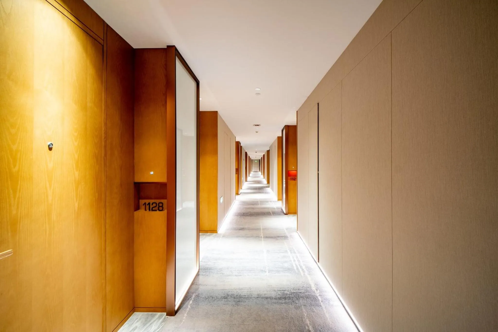 Lobby or reception in Holiday Inn Ningbo Xiangshan Damu Bay by IHG