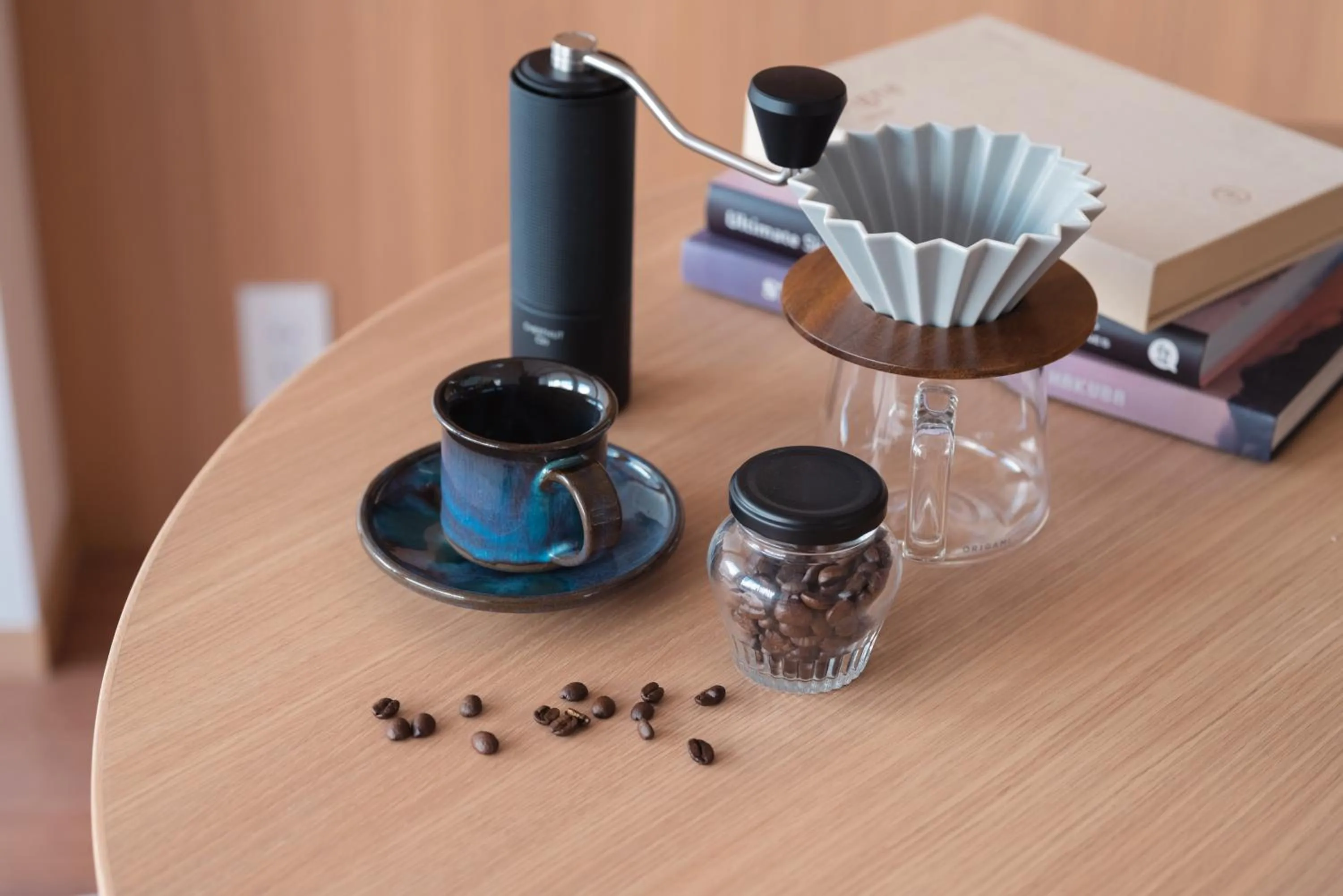 Coffee/tea facilities in HOTEL LA VIGNE HAKUBA by Onko Chishin