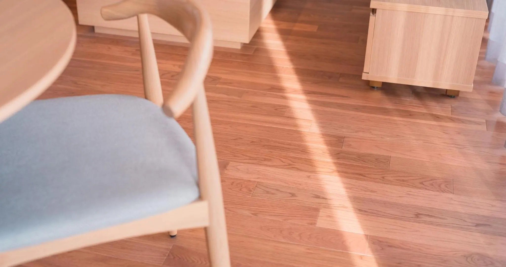 Seating area in HOTEL LA VIGNE HAKUBA by Onko Chishin