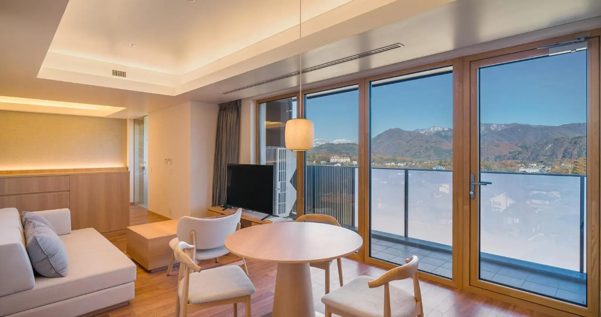 Superior Twin Room - single occupancy in HOTEL LA VIGNE HAKUBA by Onko Chishin Superior Twin Room - single occupancy in HOTEL LA VIGNE HAKUBA by Onko Chishin