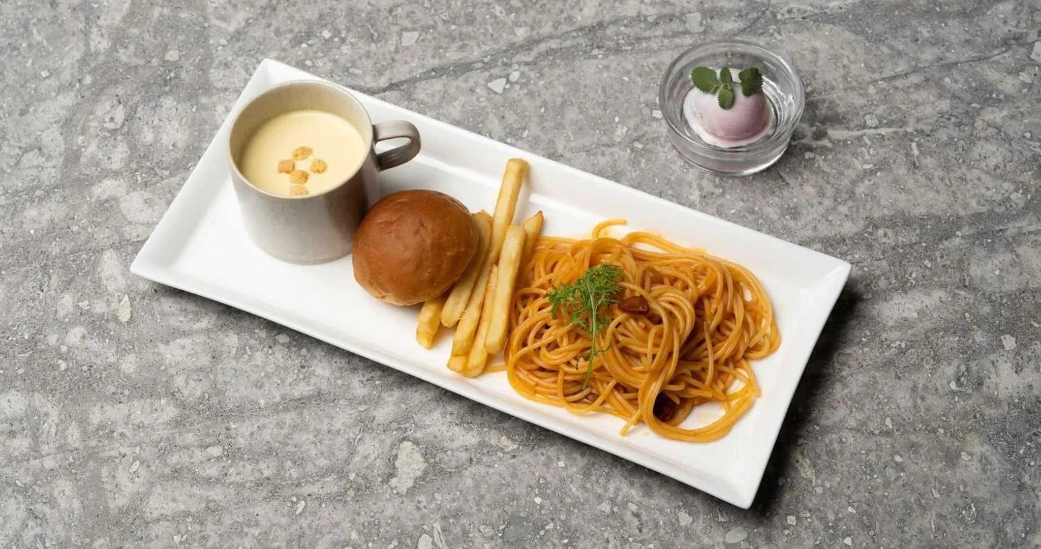 Dinner in HOTEL LA VIGNE HAKUBA by Onko Chishin