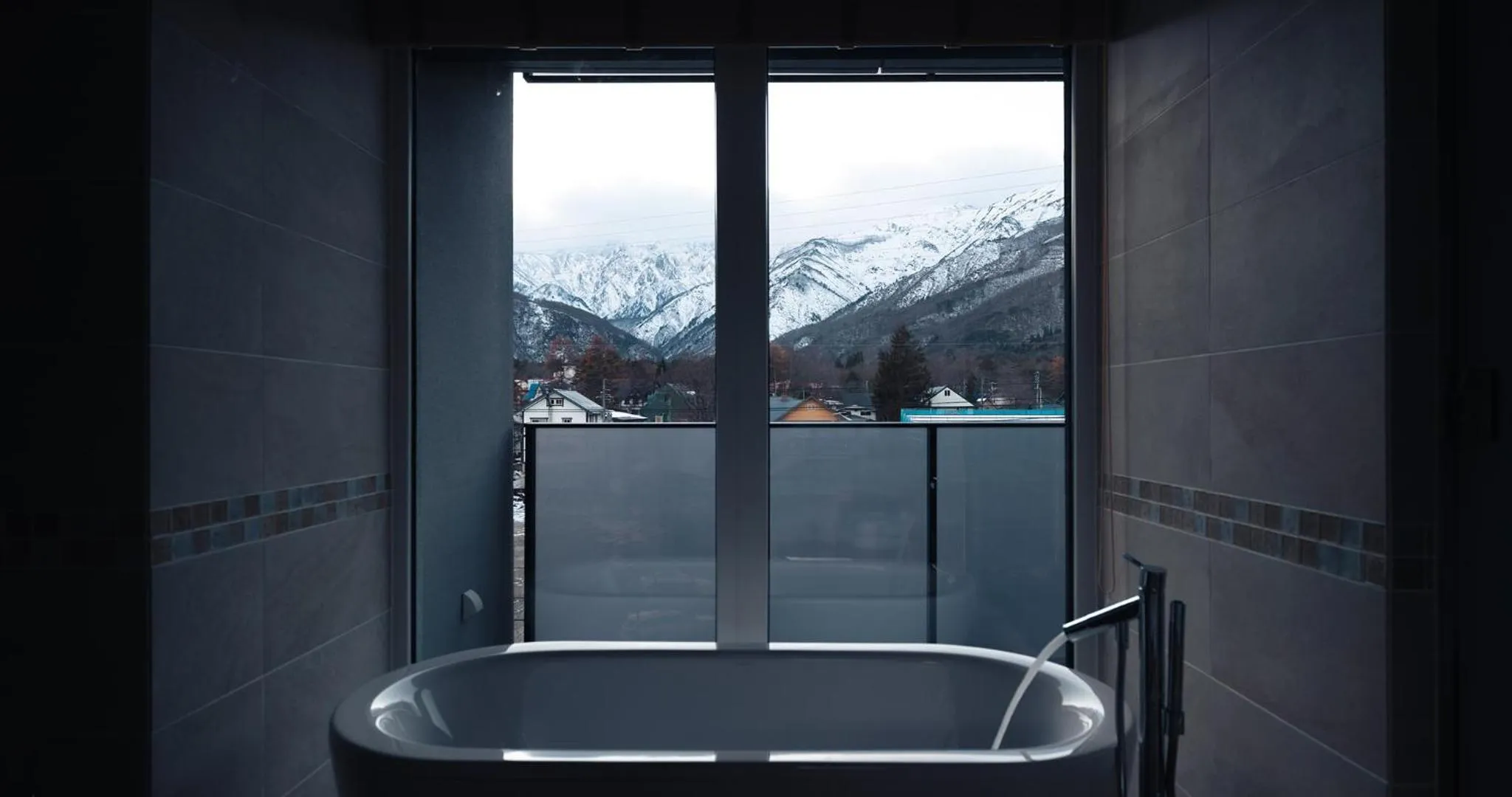 Bathroom in HOTEL LA VIGNE HAKUBA by Onko Chishin
