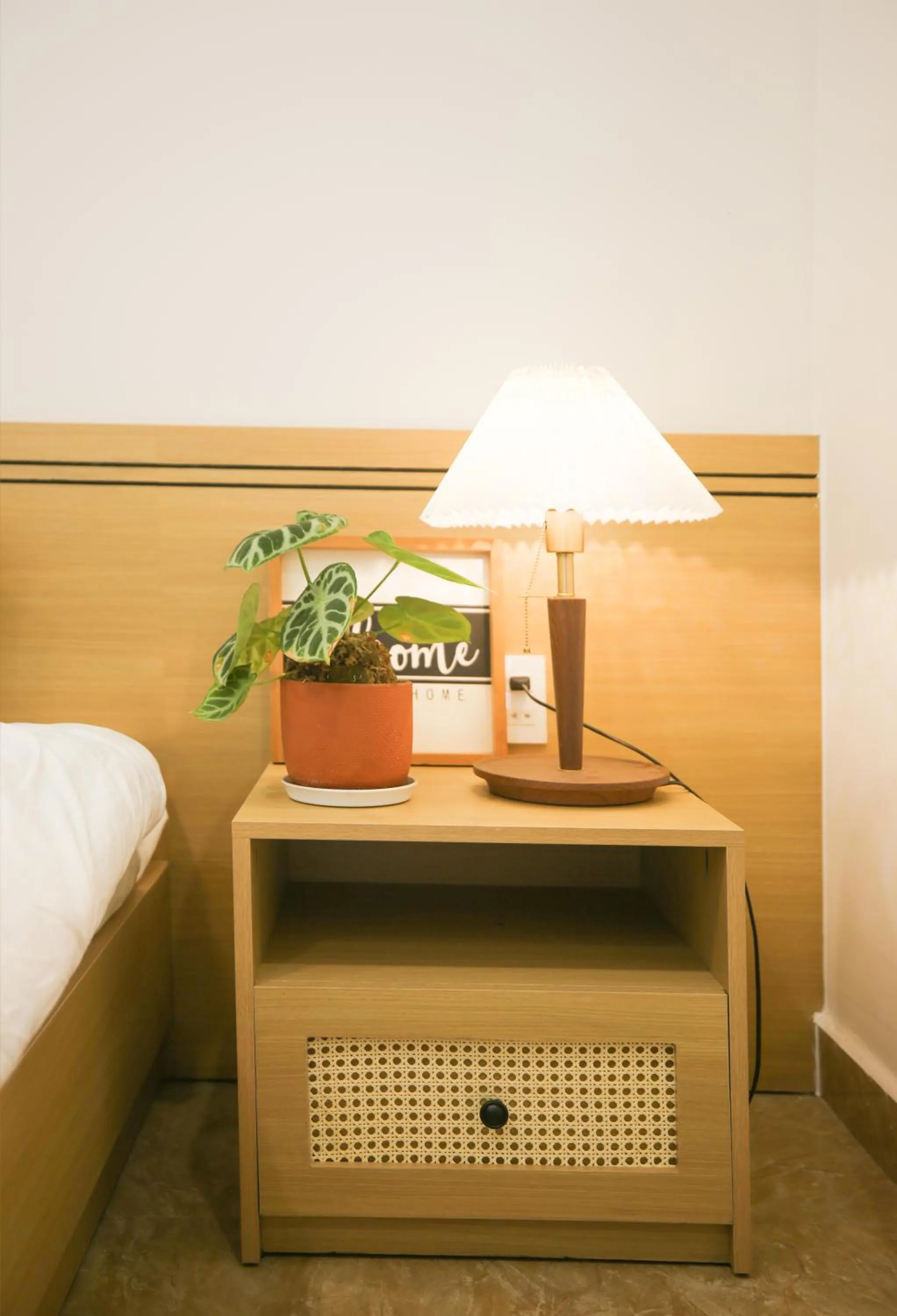 Photo of the whole room, Bed in Huong Anh DaLat Palace