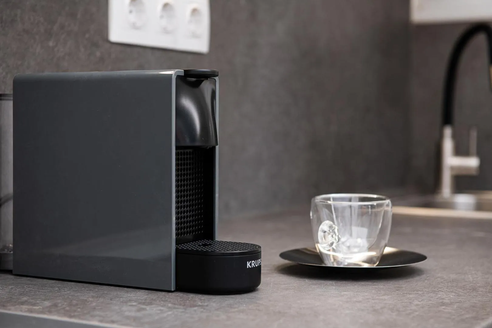 Coffee/tea facilities in Glyfada First Class Suite by First Class Properties