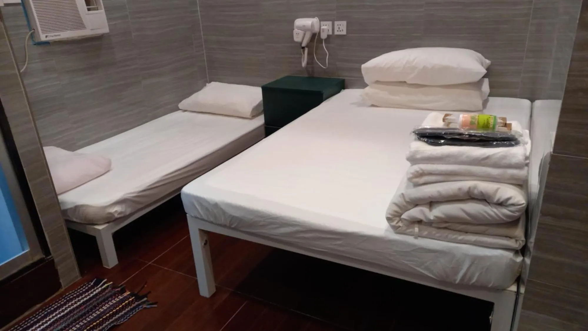 Bed in HK Peaceful Guesthouse