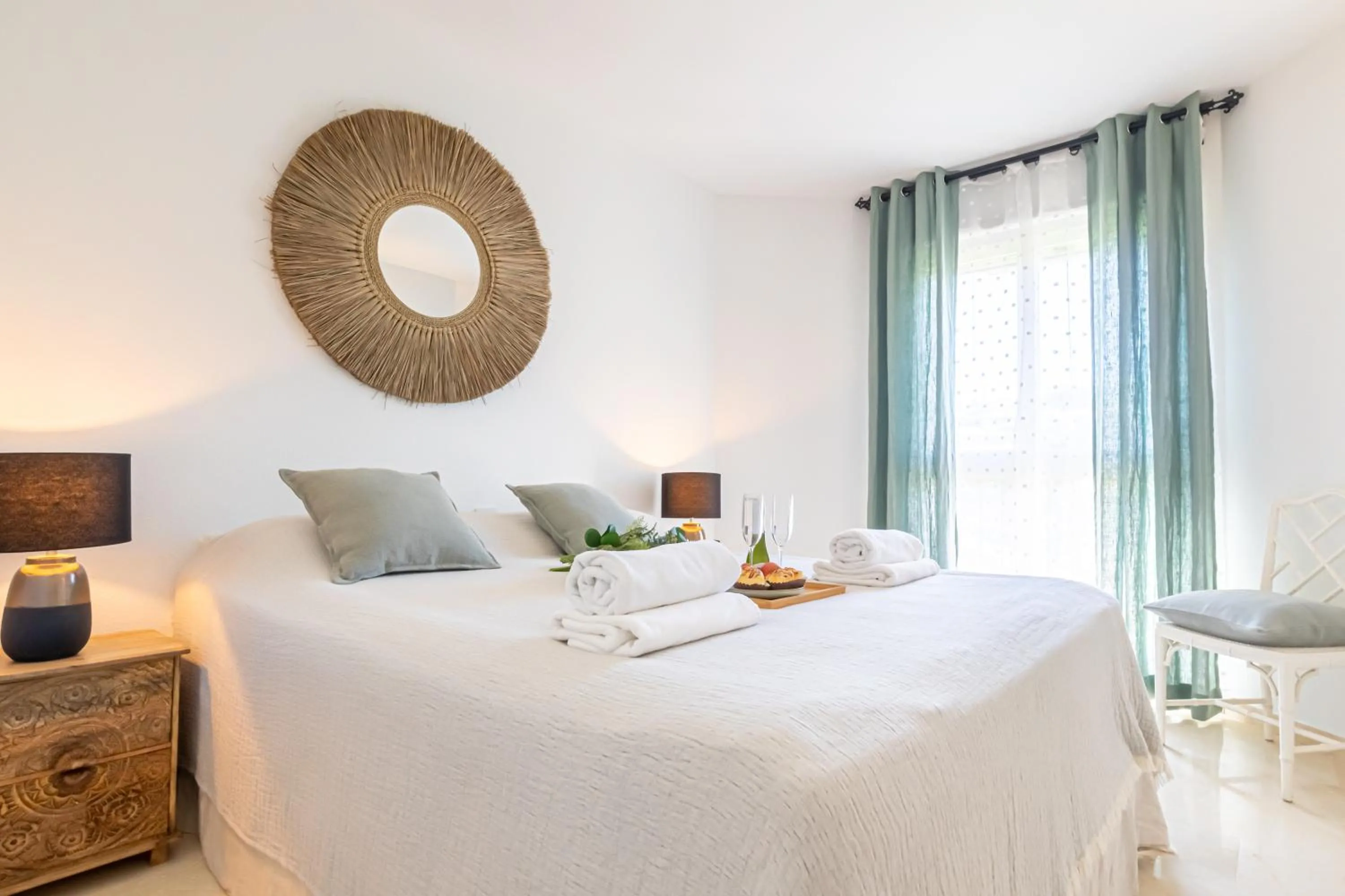 Bedroom, Bed in Calahonda Golf - Happy Rentals