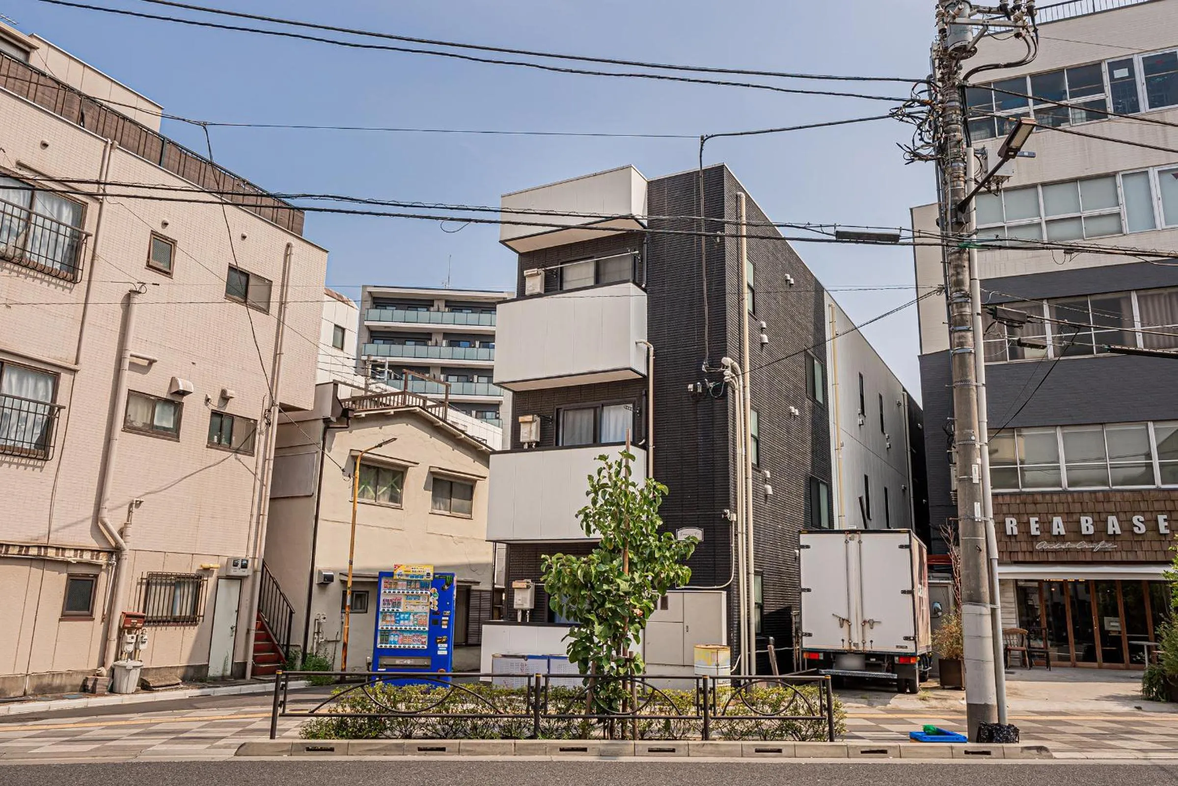Property building in Japan House Oshiage