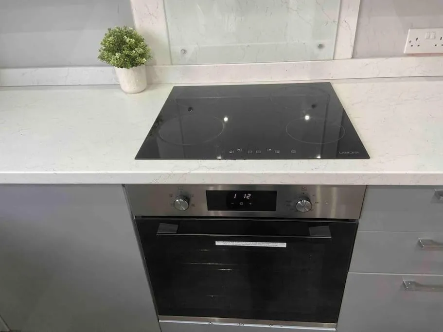 Kitchen or kitchenette in Ivy Mount Boutique