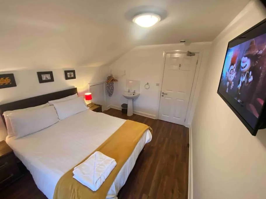 Bed in Ivy Mount Boutique