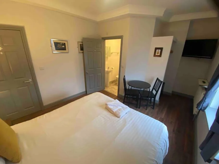 Bed in Ivy Mount Boutique