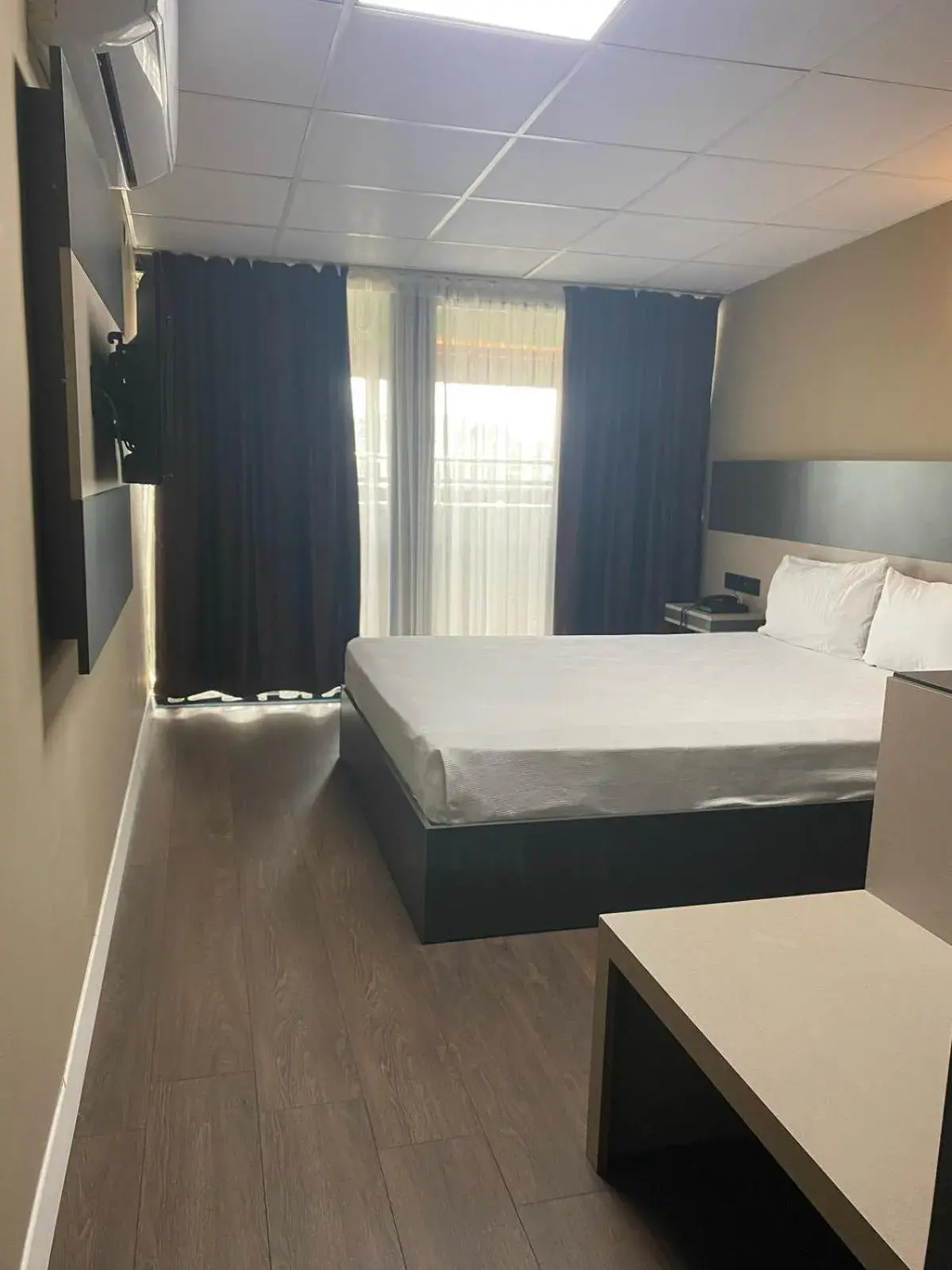 Standard Double Room - single occupancy in Esse Joven Hotel Standard Double Room - single occupancy in Esse Joven Hotel