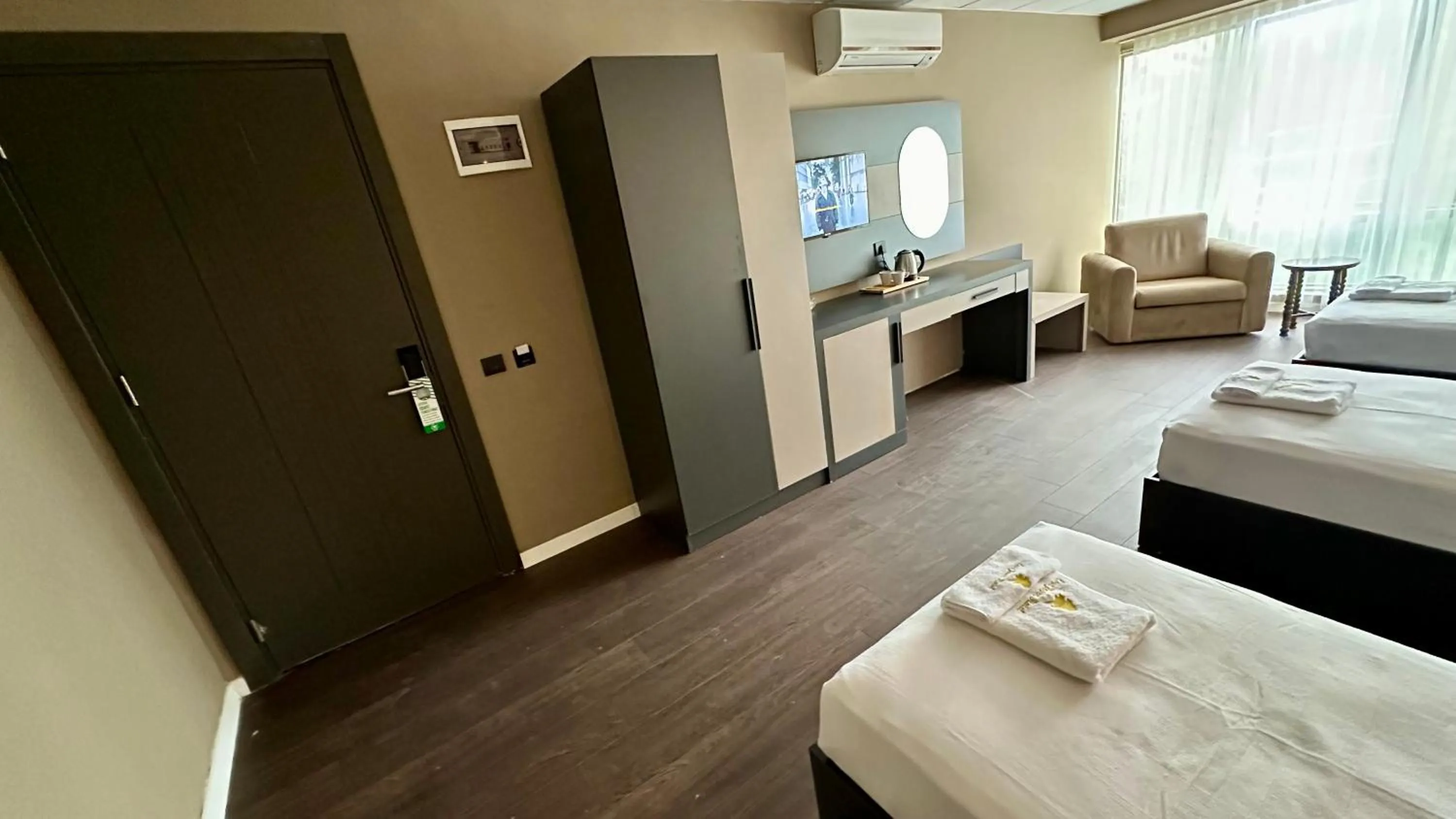 Bed in Esse Joven Hotel