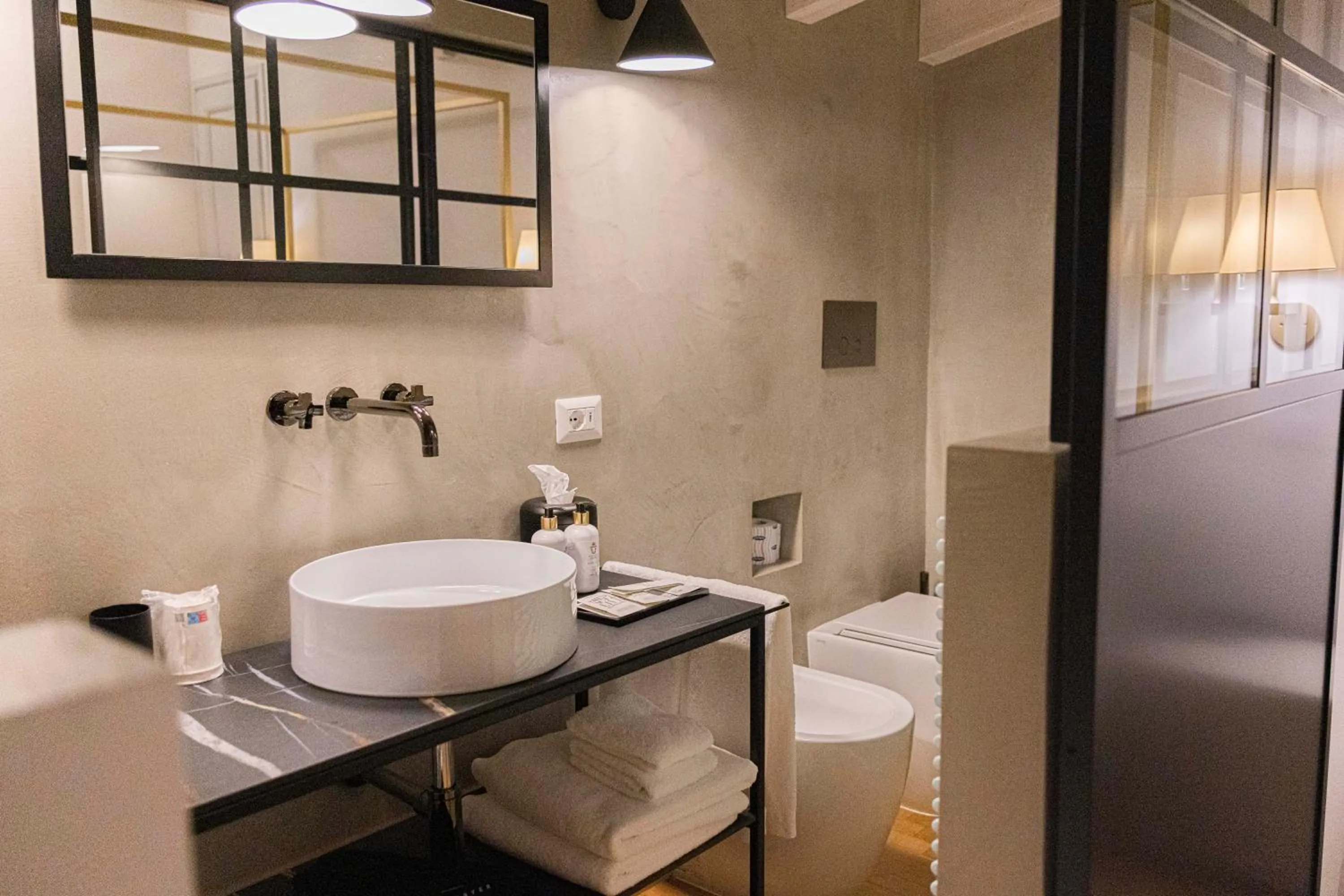 Toilet in Palazzo Zimara Boutique Hotel - The D'Angelo Family Collection