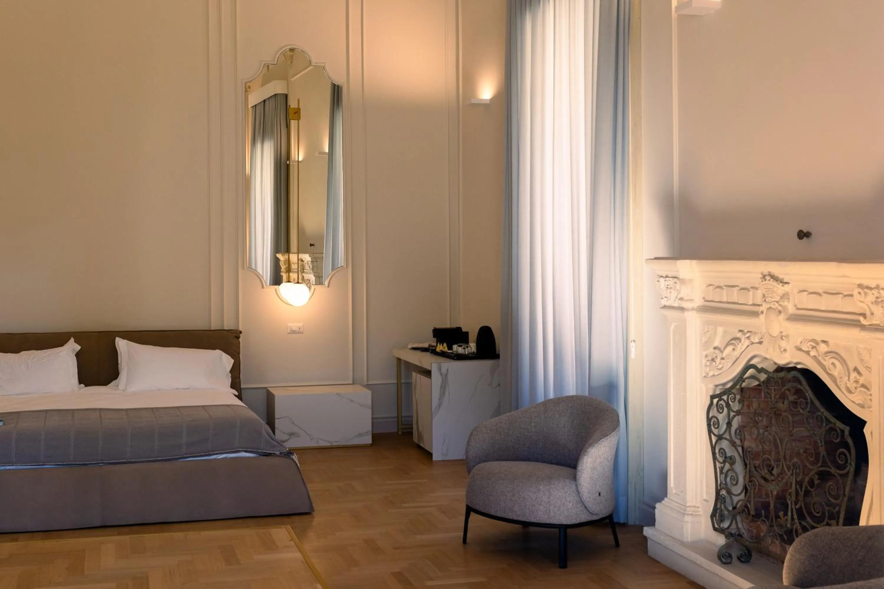 Photo of the whole room, Bed in Palazzo Zimara Boutique Hotel - The D'Angelo Family Collection