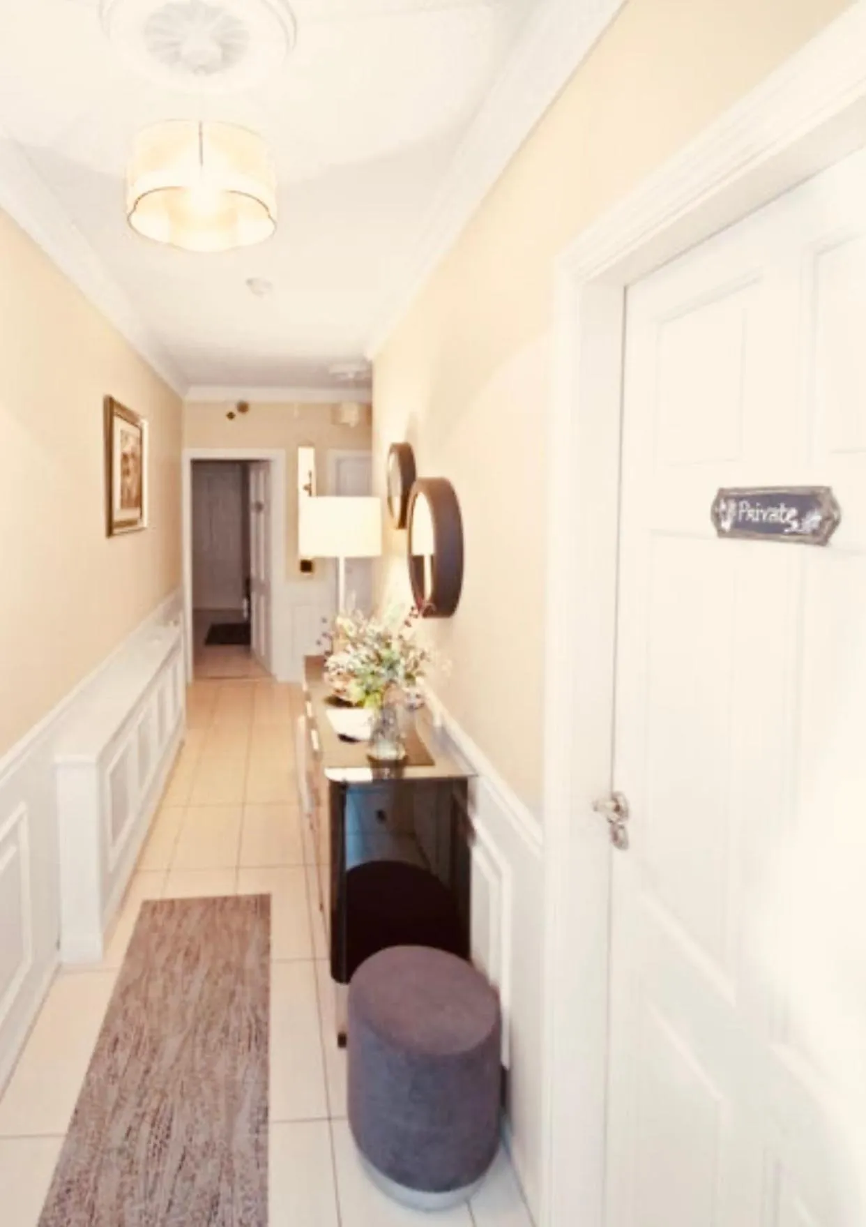 Kitchen/Kitchenette in Almara Guest House