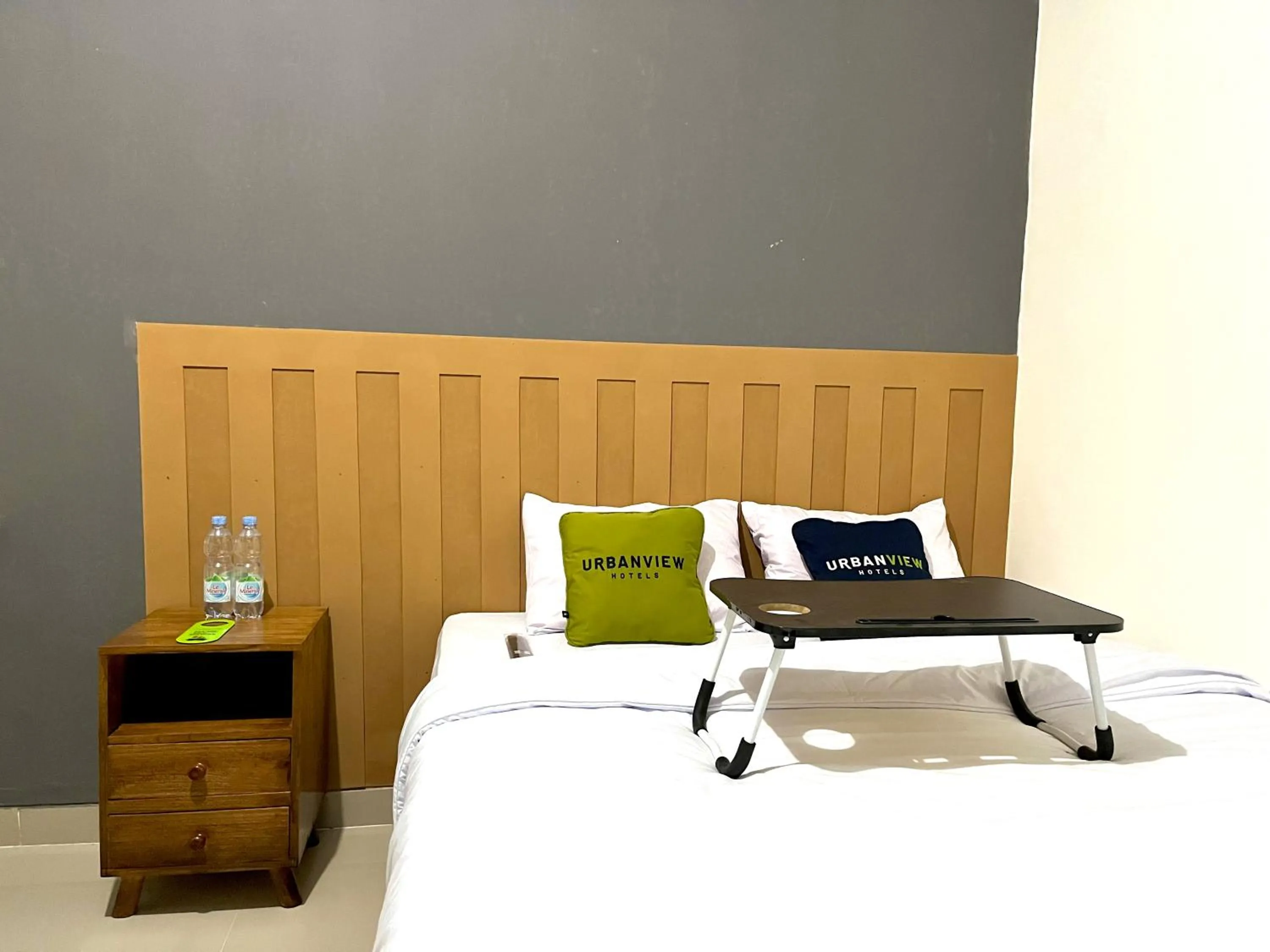 Bedroom, Bed in Urbanview De Path House Syariah Boyolali