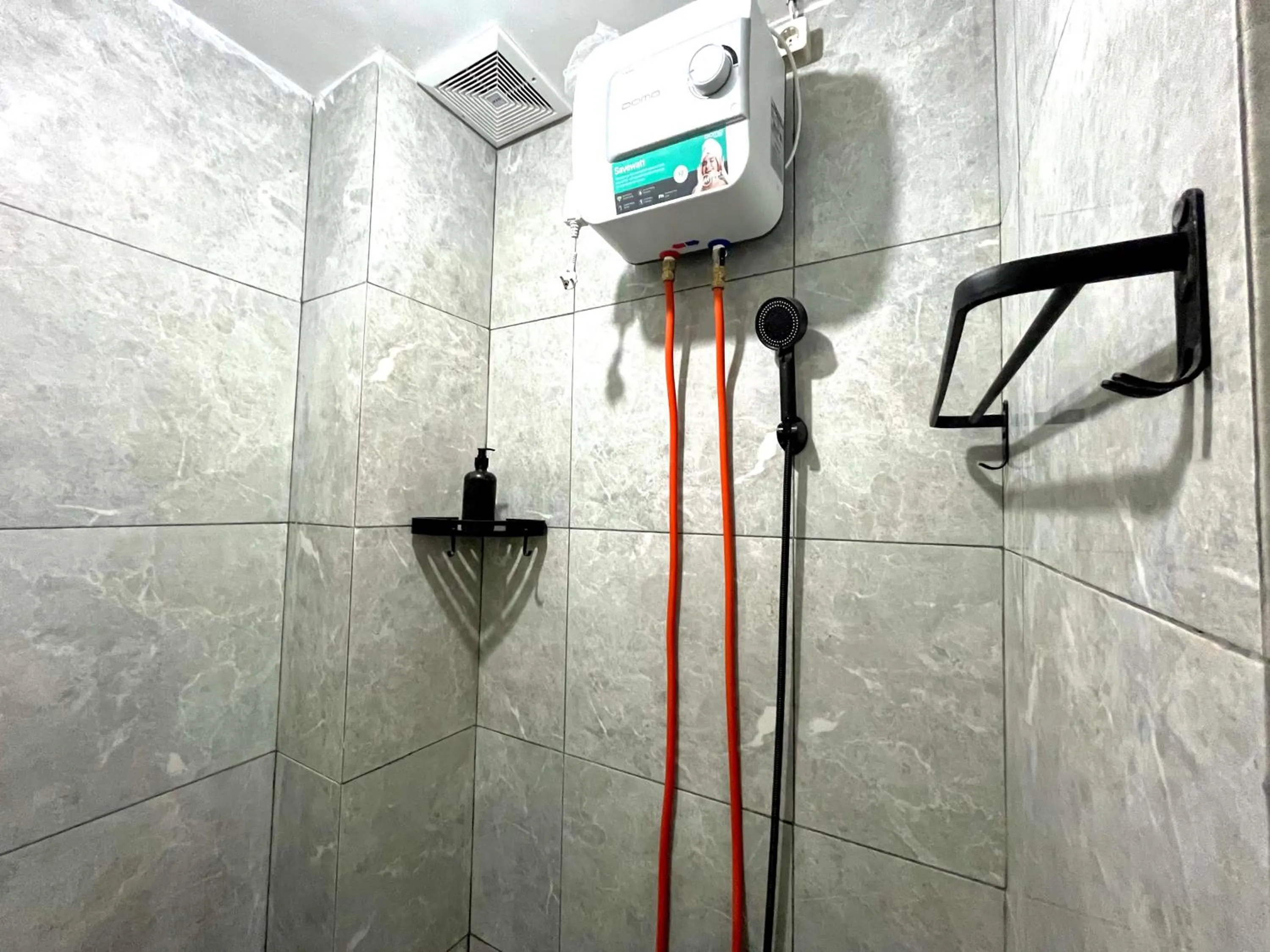 Bathroom in Urbanview De Path House Syariah Boyolali