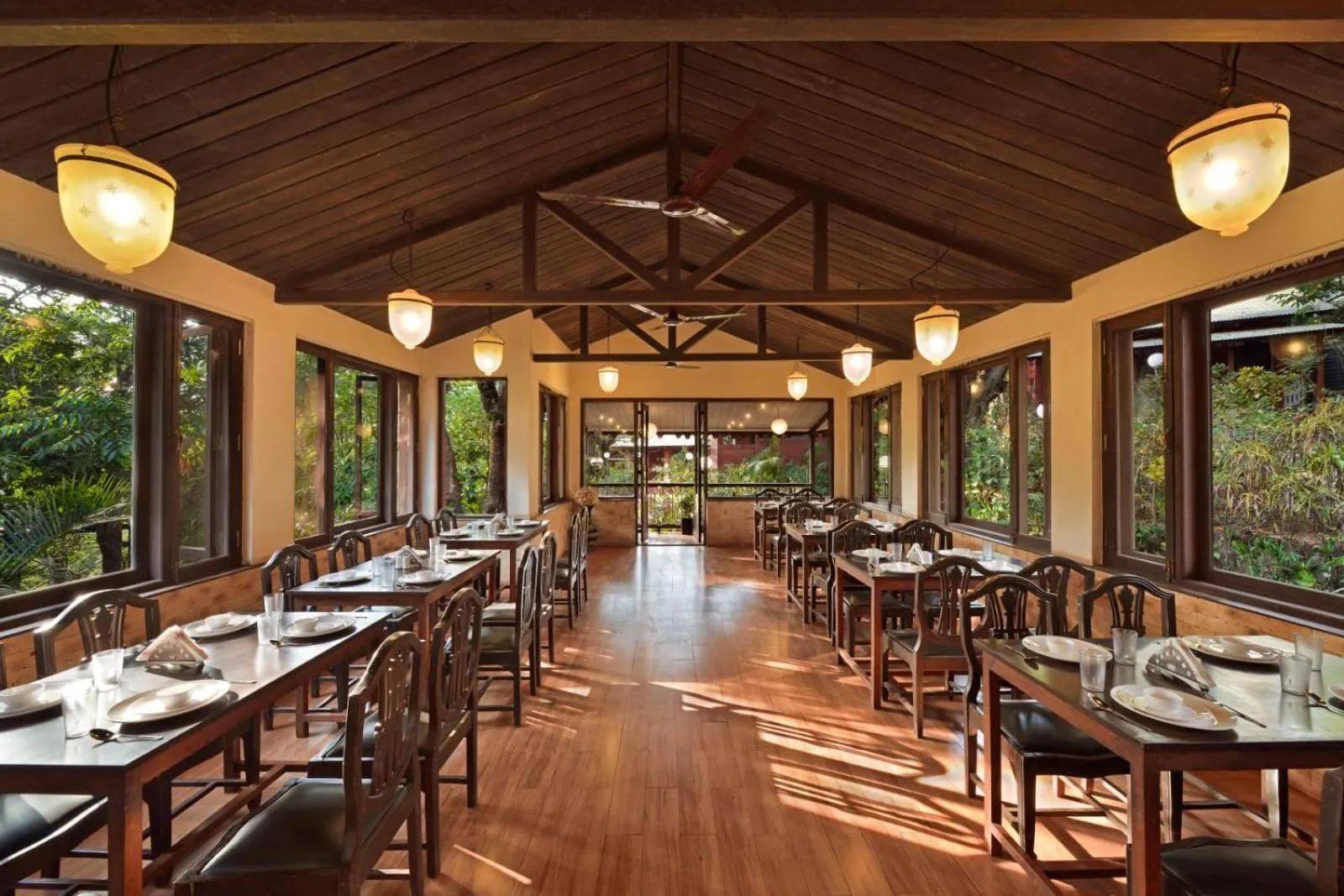 Restaurant/places to eat in Radha Cottage Resort