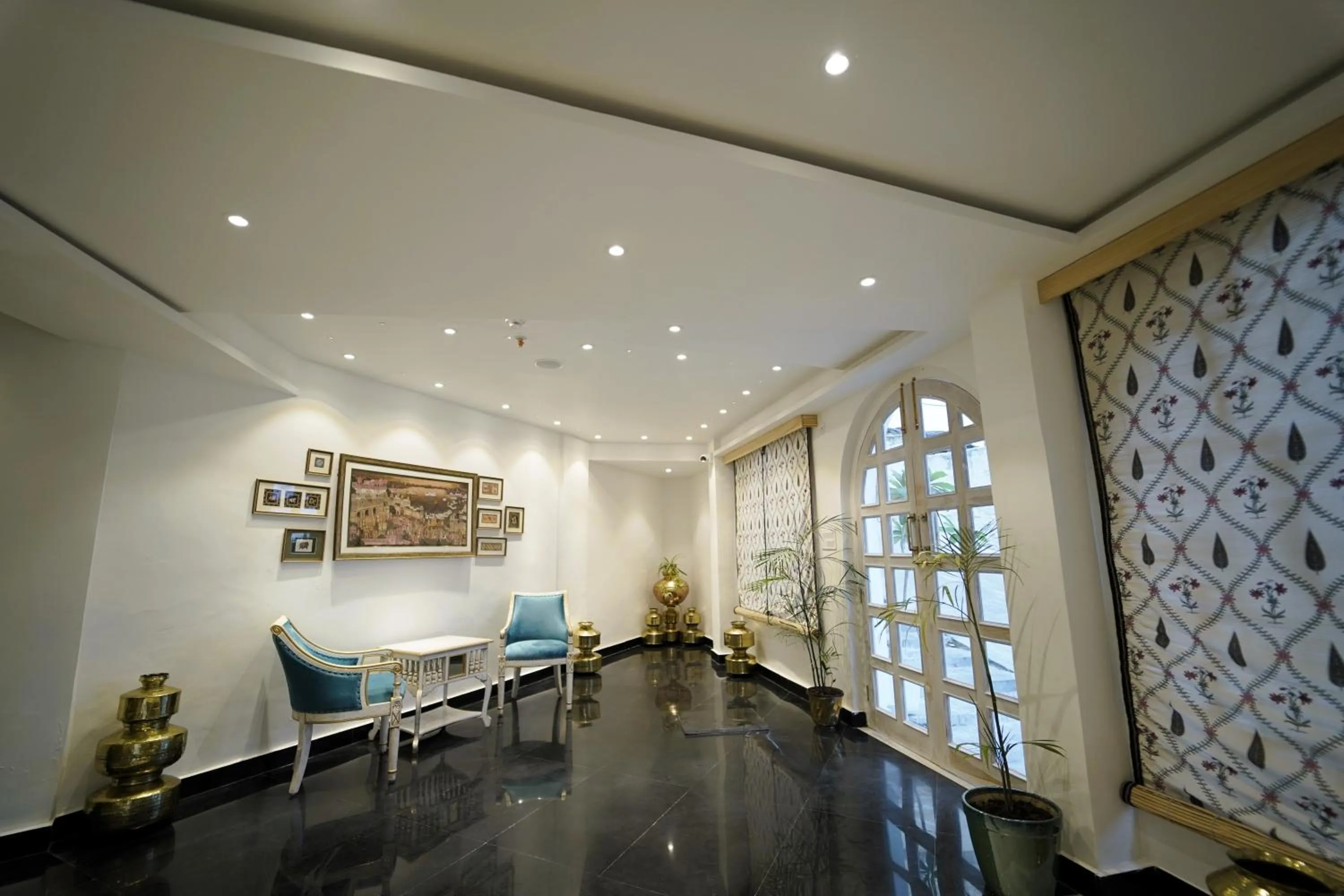 Living room in Grandrosse Boutique - Pichola Lake Facing Hotel