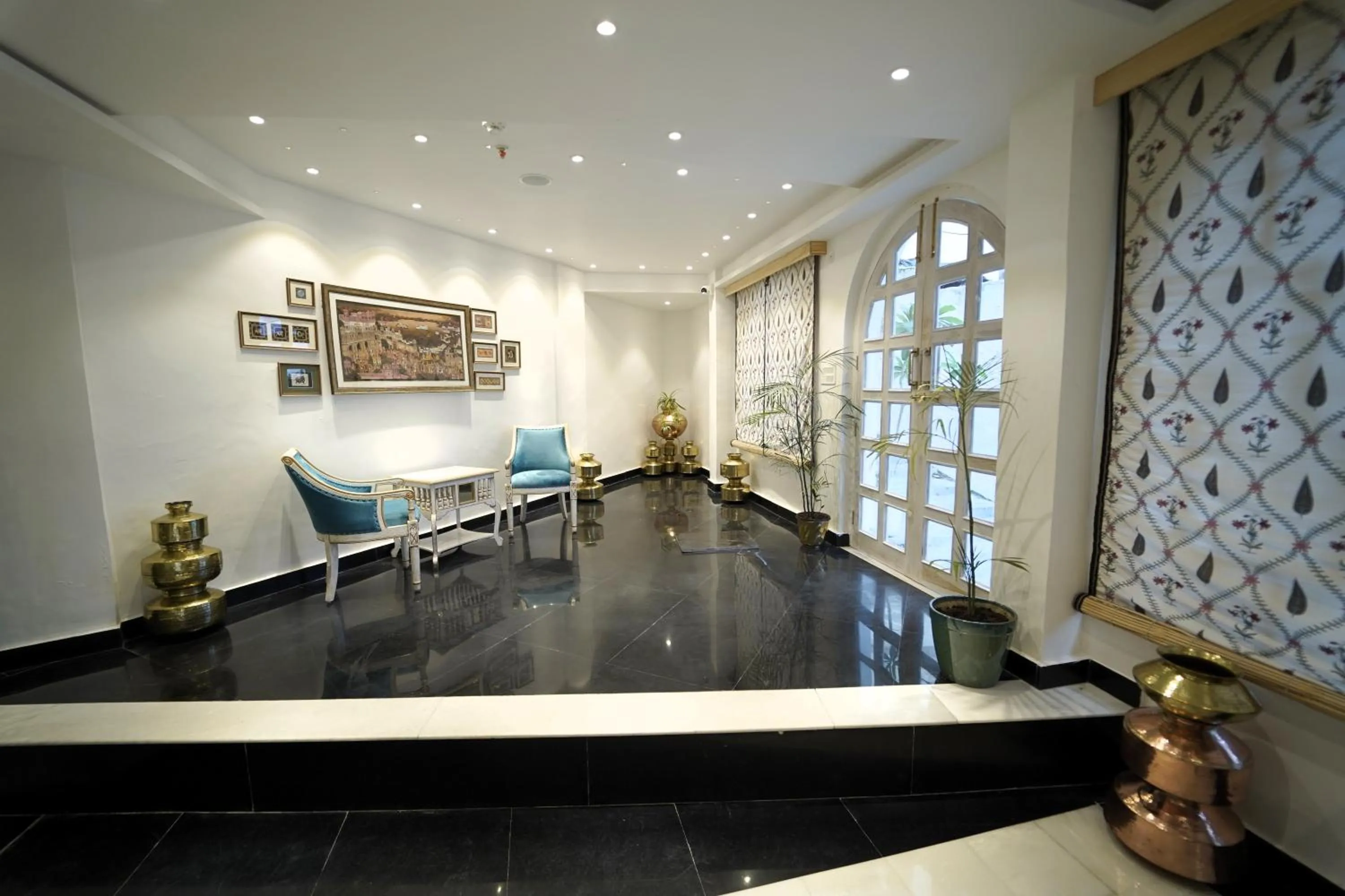 Living room in Grandrosse Boutique - Pichola Lake Facing Hotel