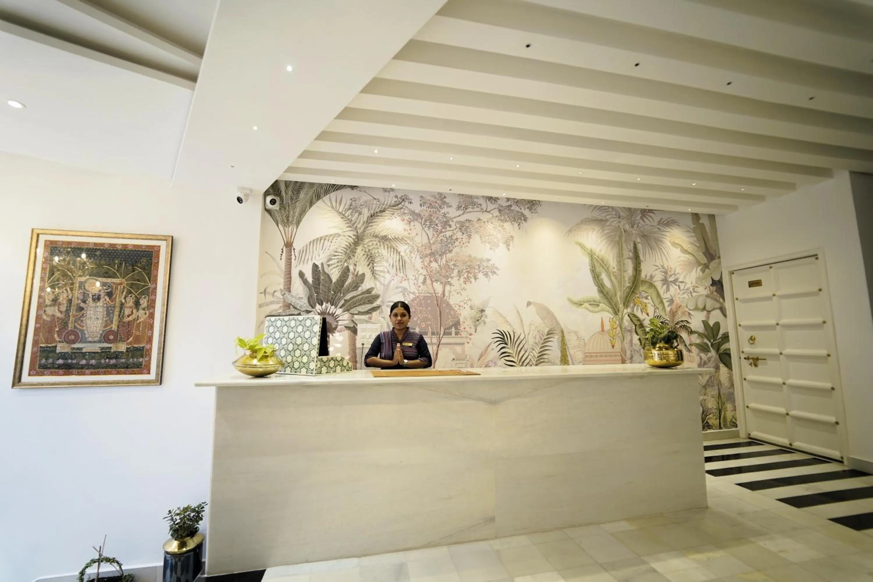 Property building in Grandrosse Boutique - Pichola Lake Facing Hotel