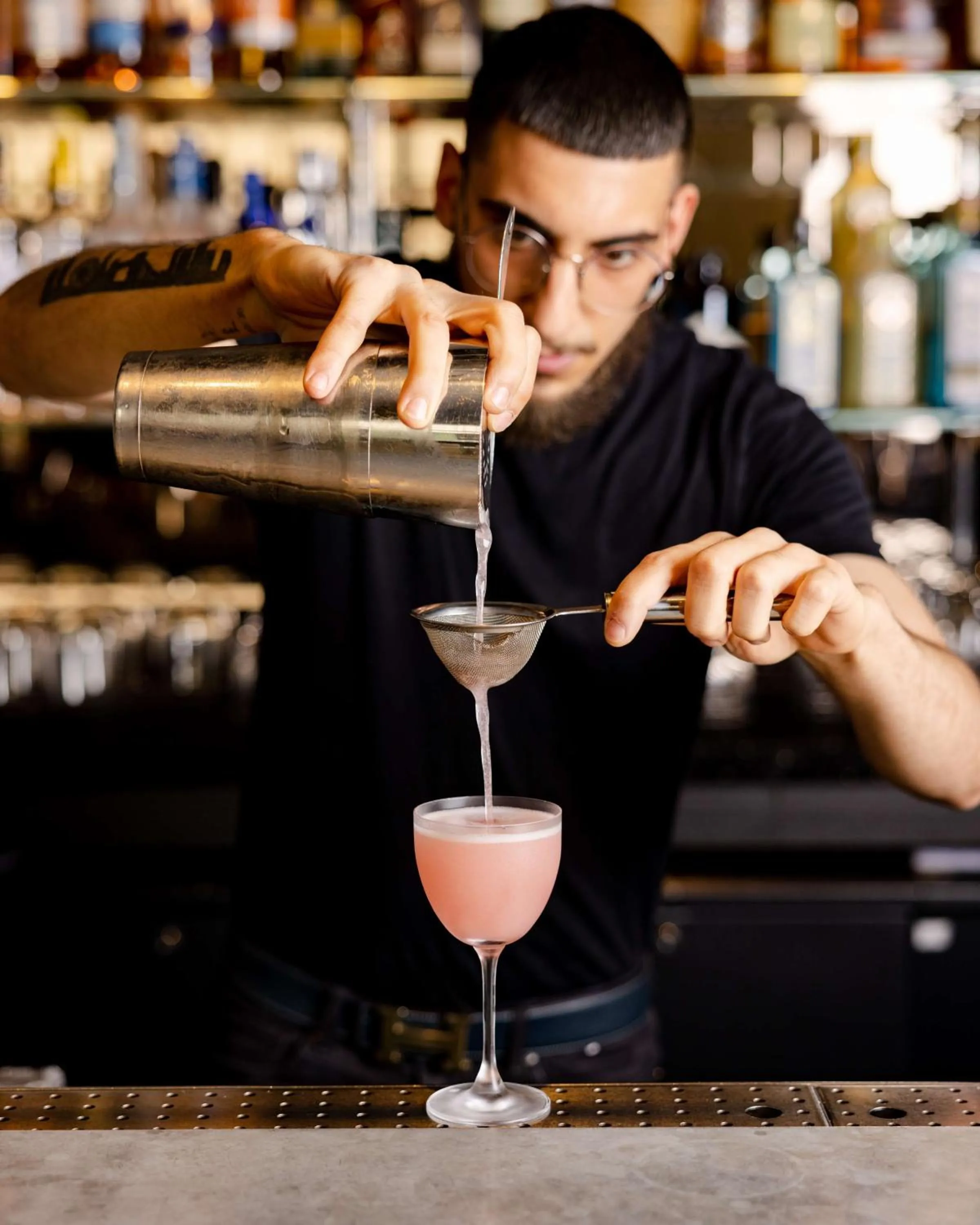 Lounge or bar in Radisson Blu Hotel, London Mercer Street