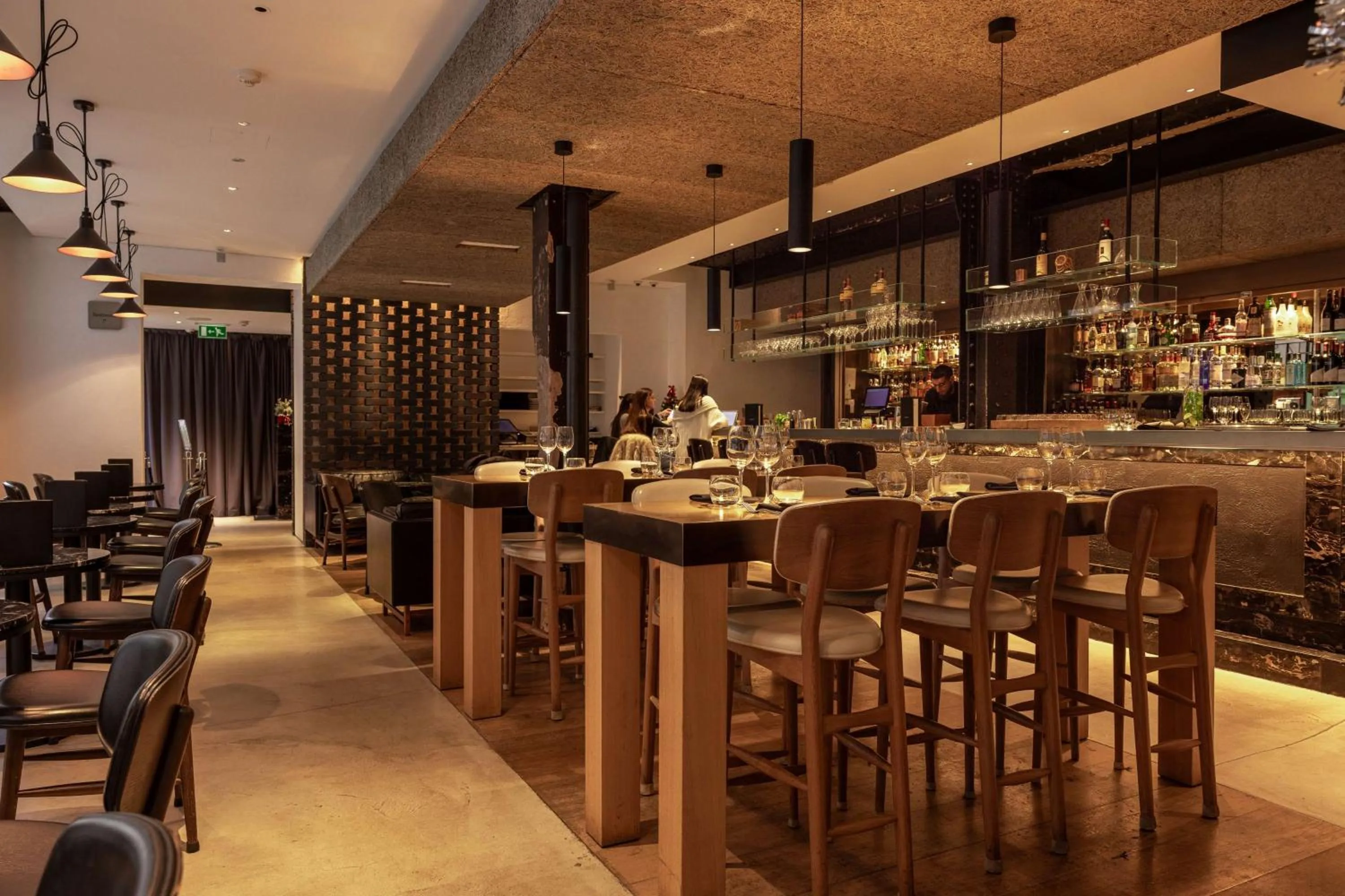 Restaurant/places to eat in Radisson Blu Hotel, London Mercer Street