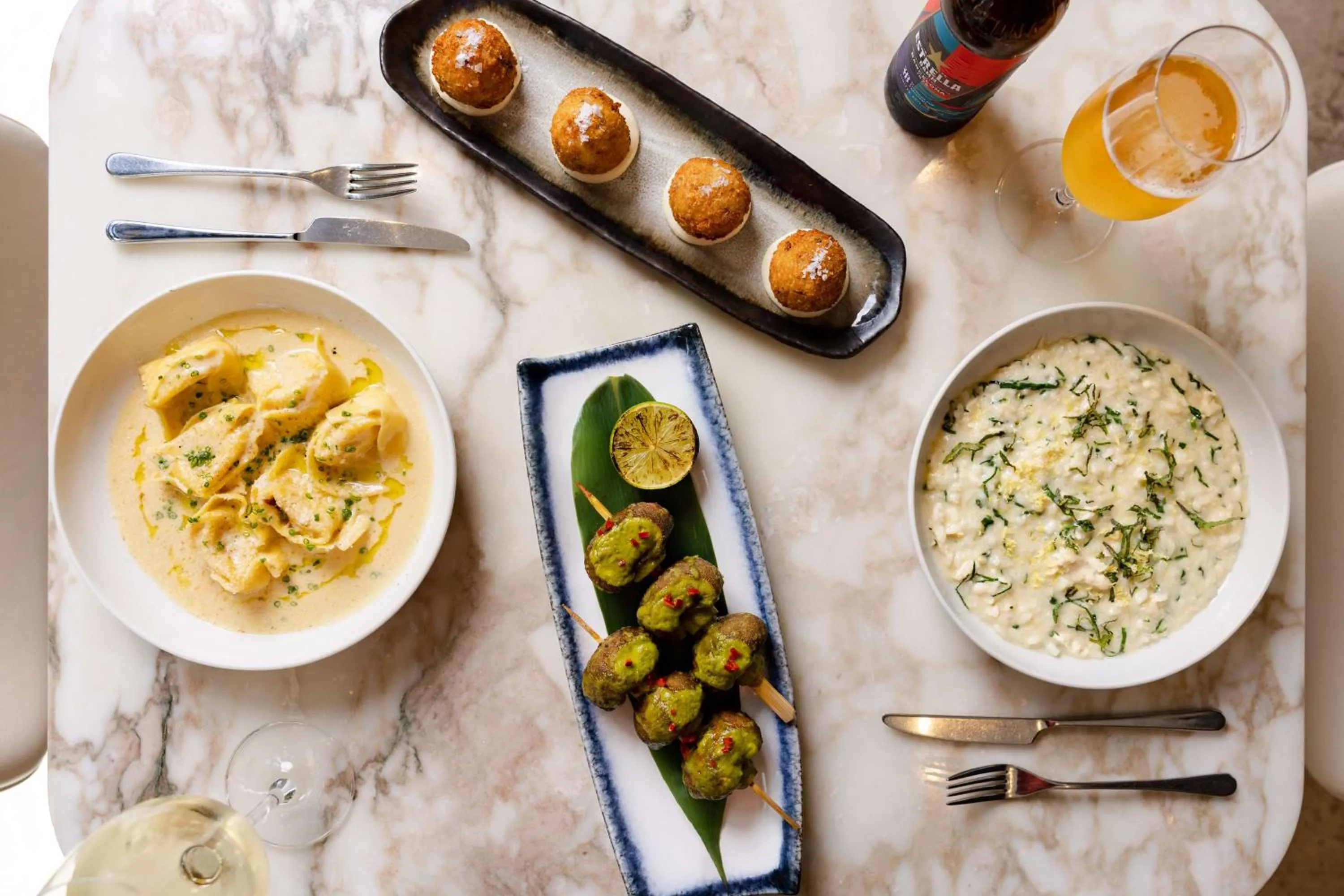 Food and drinks in Radisson Blu Hotel, London Mercer Street