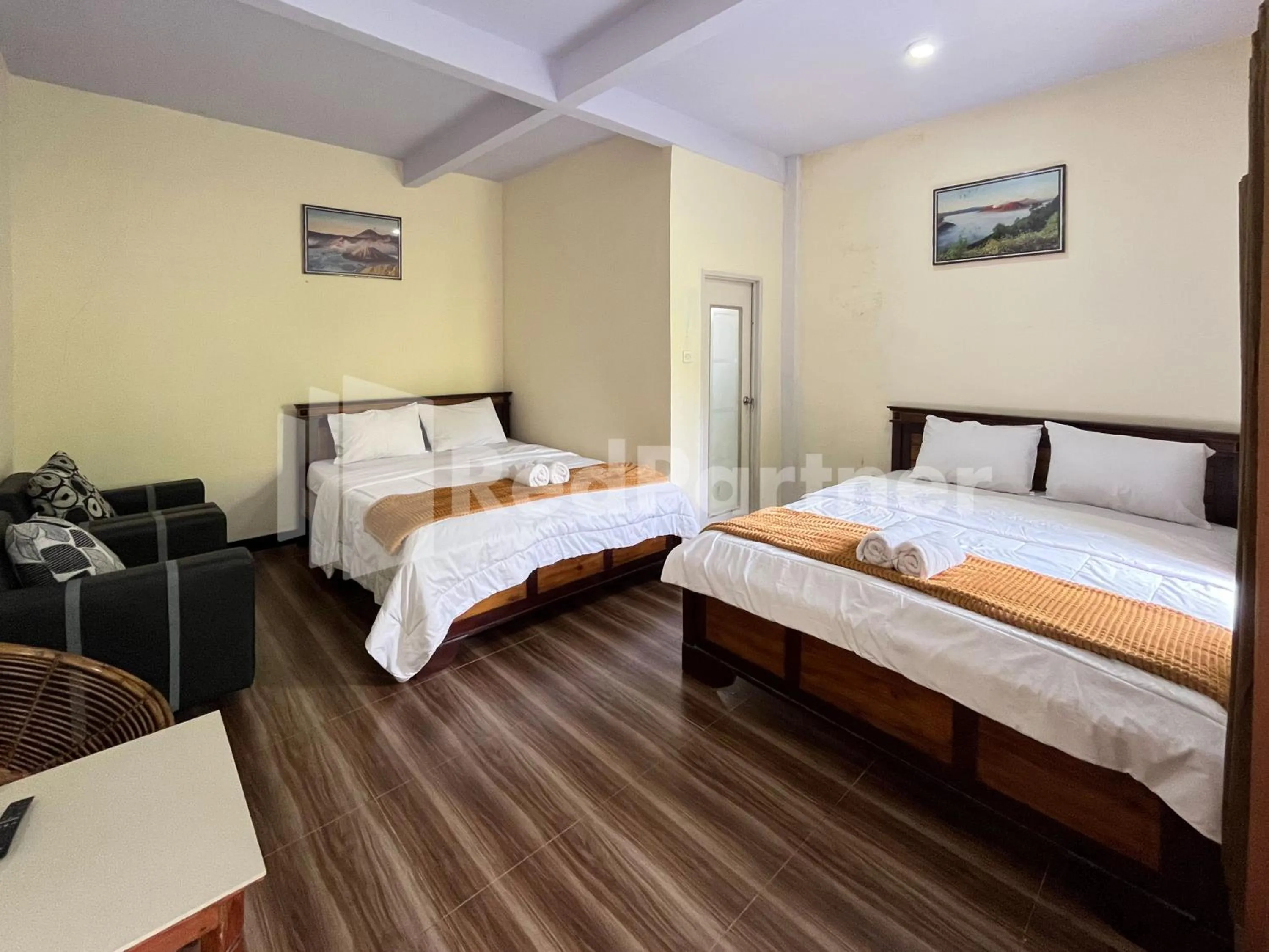 Bedroom, Bed in Family Homestay Syariah Bromo Mitra RedDoorz