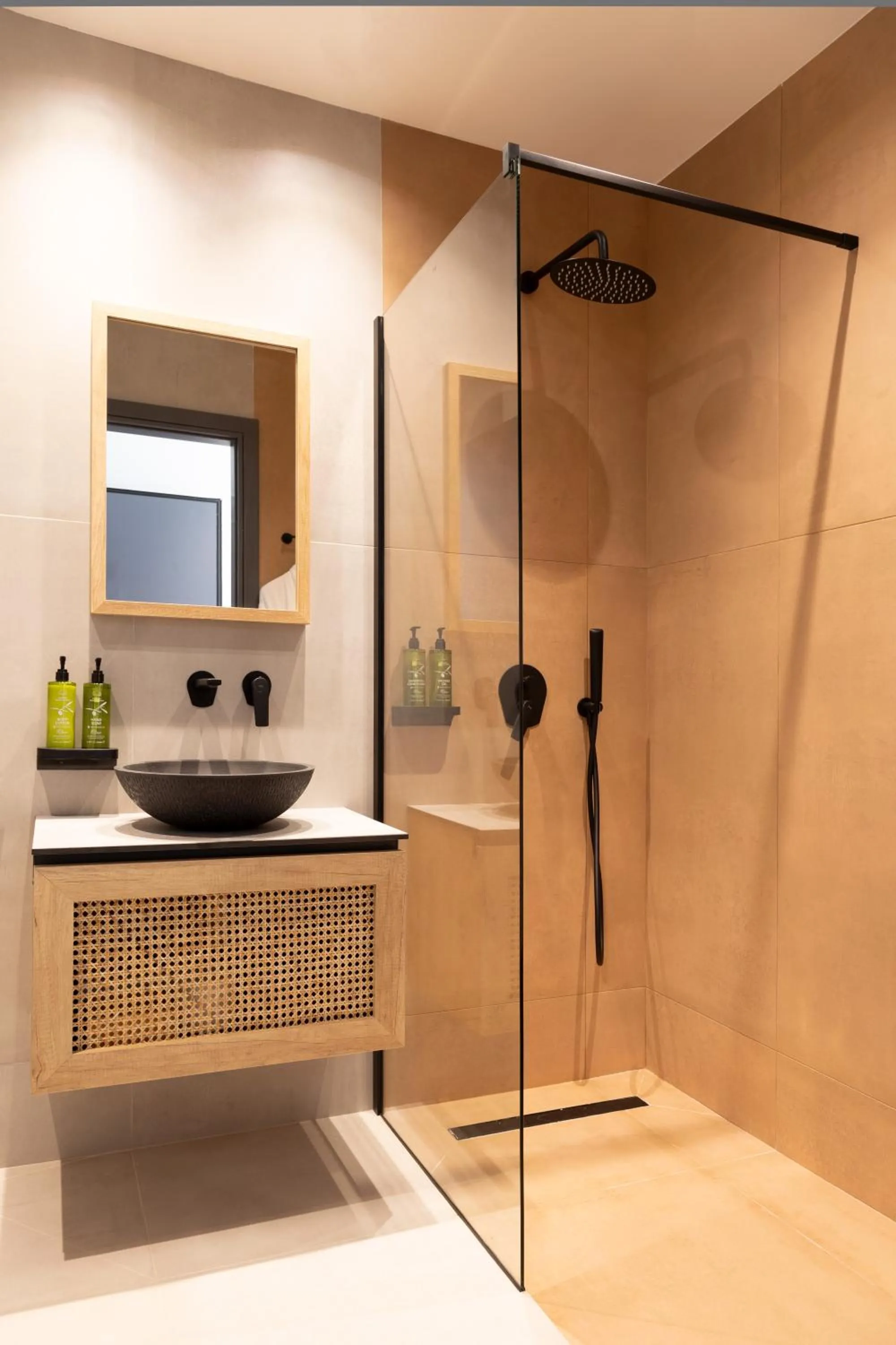 Shower in Rebalance Apartments
