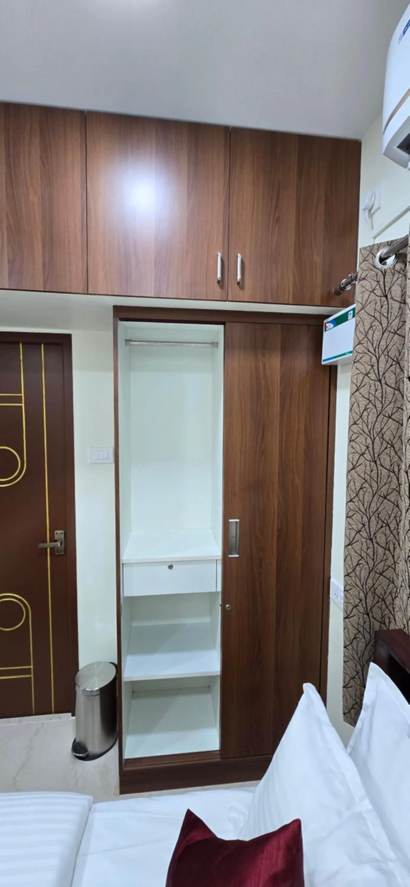 Bed in Hotel NJ RESIDENCY NEAR DLF IT PARK, RMZ SOFTWARE PARK, L&T ECC, CHENNAI TRADE CENTRE & MIOT