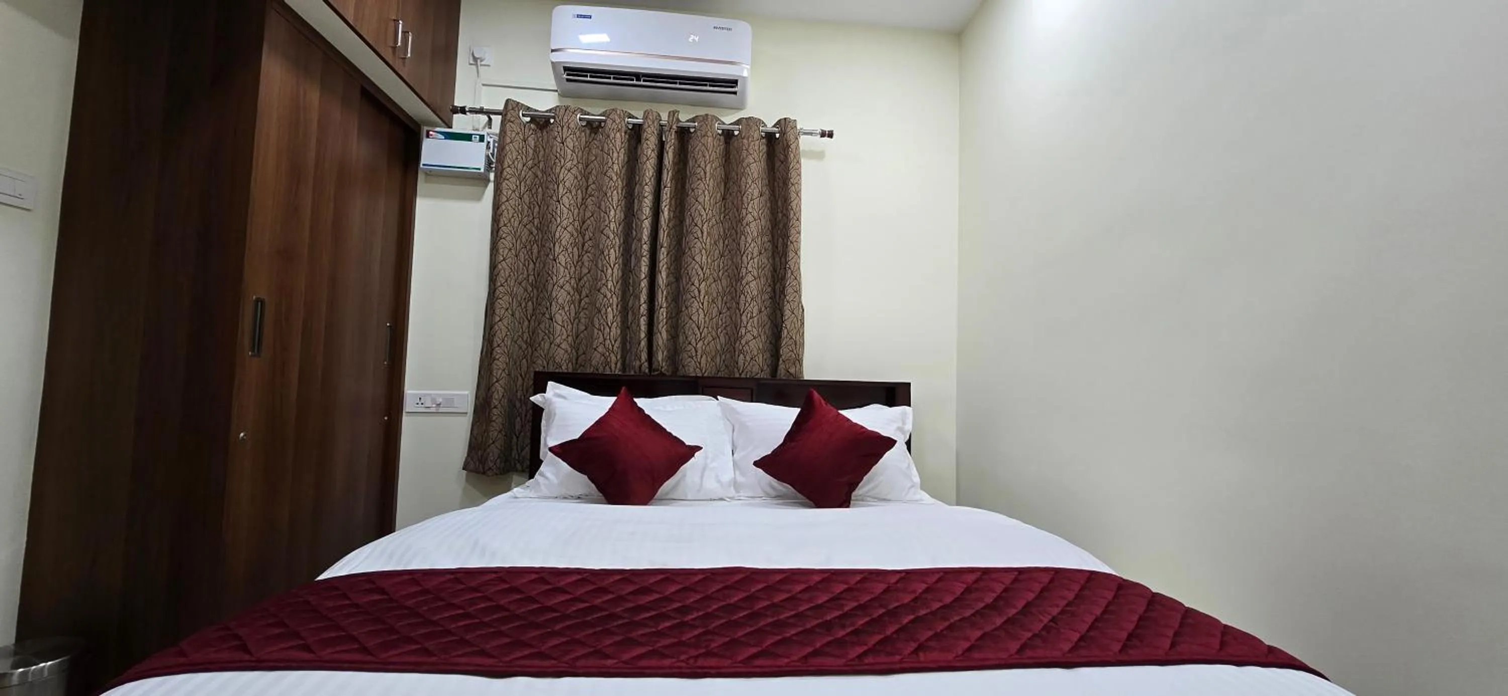 Bed in Hotel NJ RESIDENCY NEAR DLF IT PARK, RMZ SOFTWARE PARK, L&T ECC, CHENNAI TRADE CENTRE & MIOT