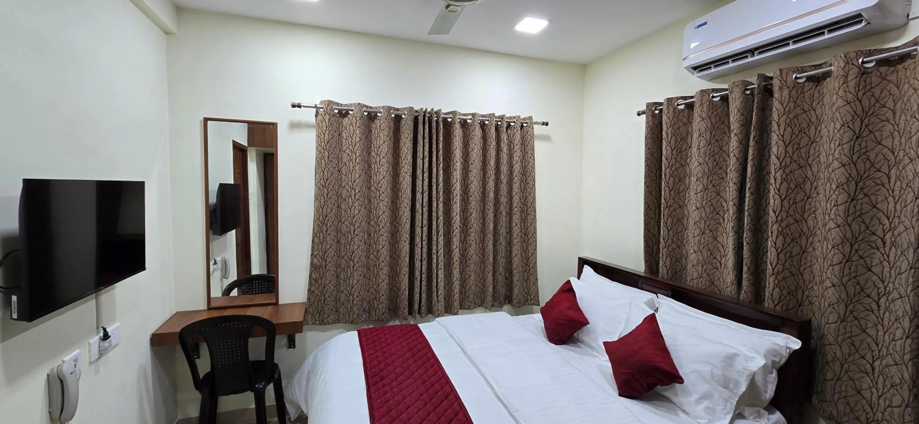 Bed in Hotel NJ RESIDENCY NEAR DLF IT PARK, RMZ SOFTWARE PARK, L&T ECC, CHENNAI TRADE CENTRE & MIOT
