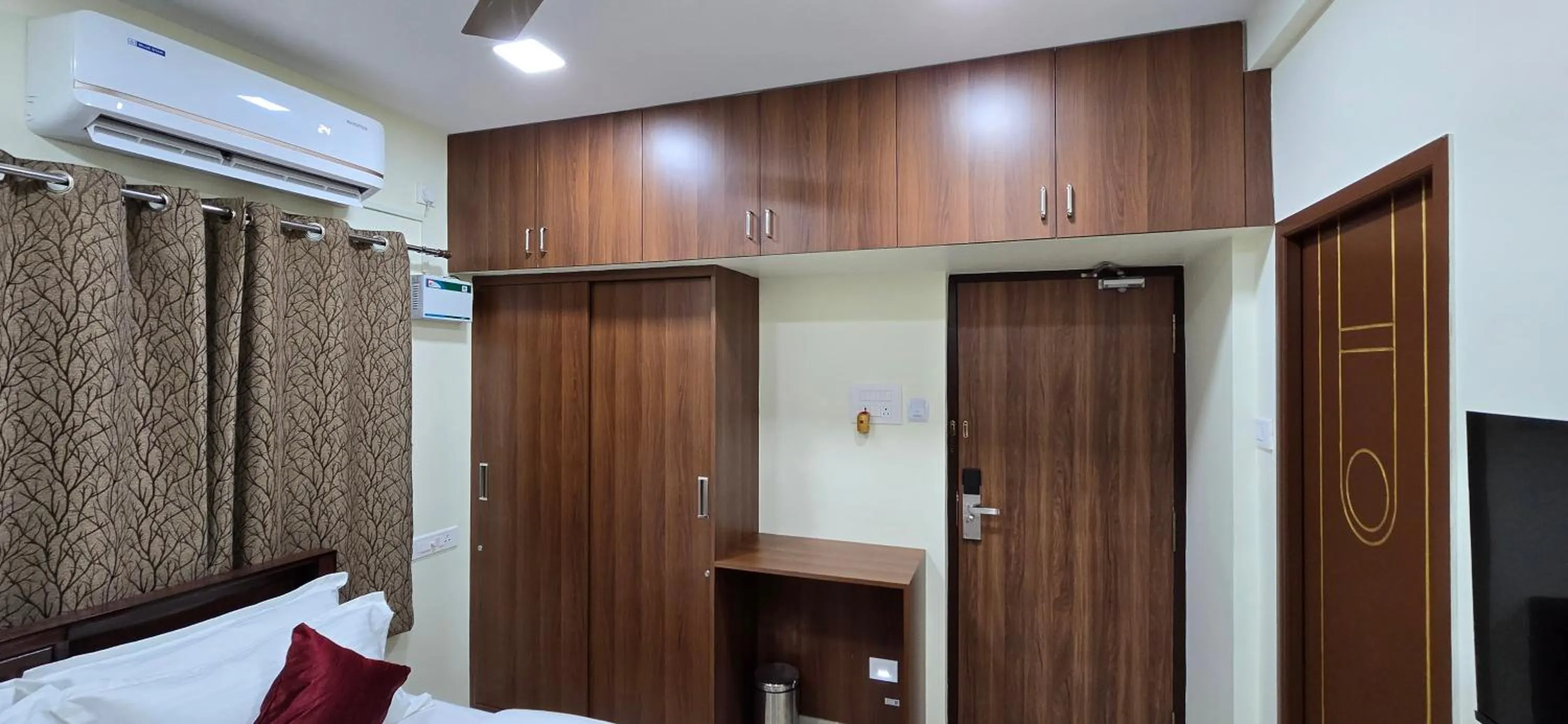 Bed in Hotel NJ RESIDENCY NEAR DLF IT PARK, RMZ SOFTWARE PARK, L&T ECC, CHENNAI TRADE CENTRE & MIOT