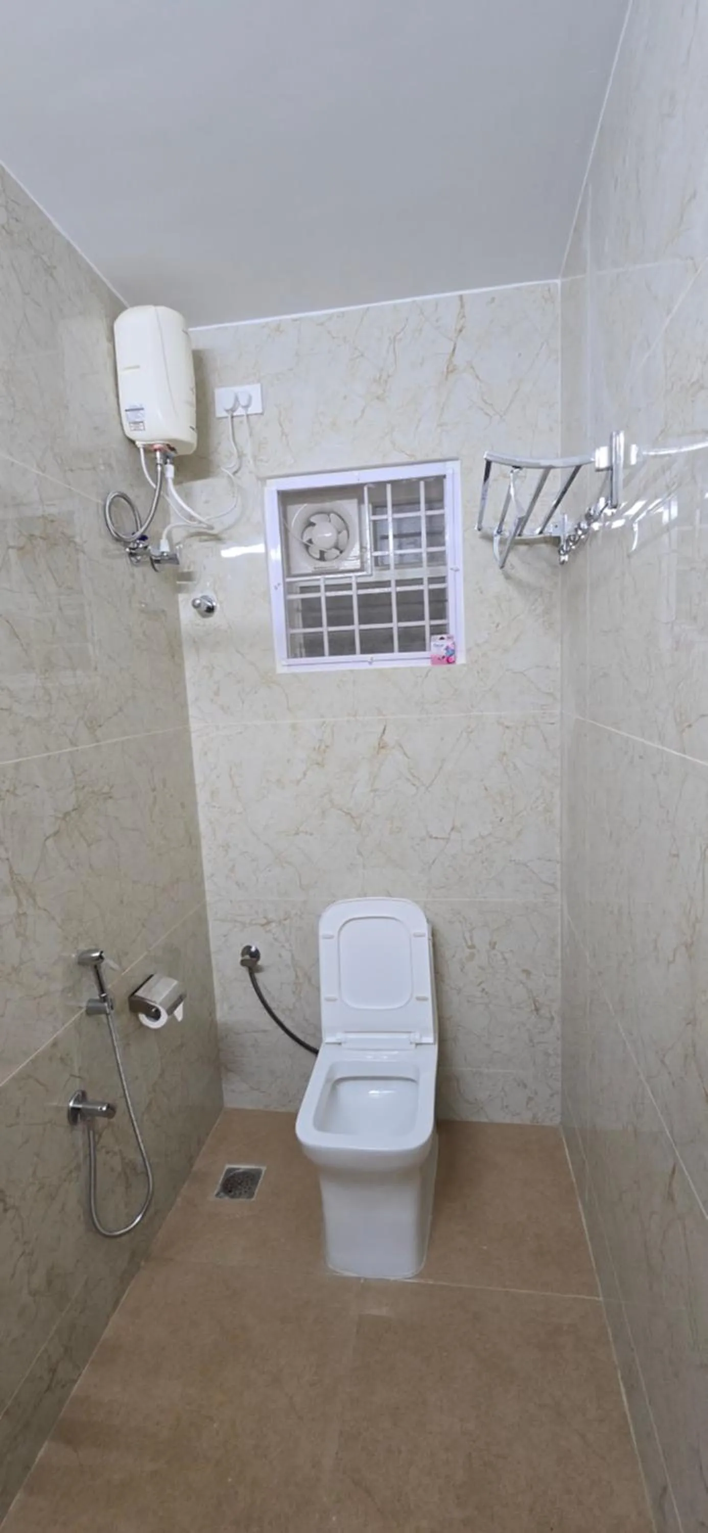 Hotel NJ RESIDENCY NEAR DLF IT PARK, RMZ SOFTWARE PARK, L&T ECC, CHENNAI TRADE CENTRE & MIOT