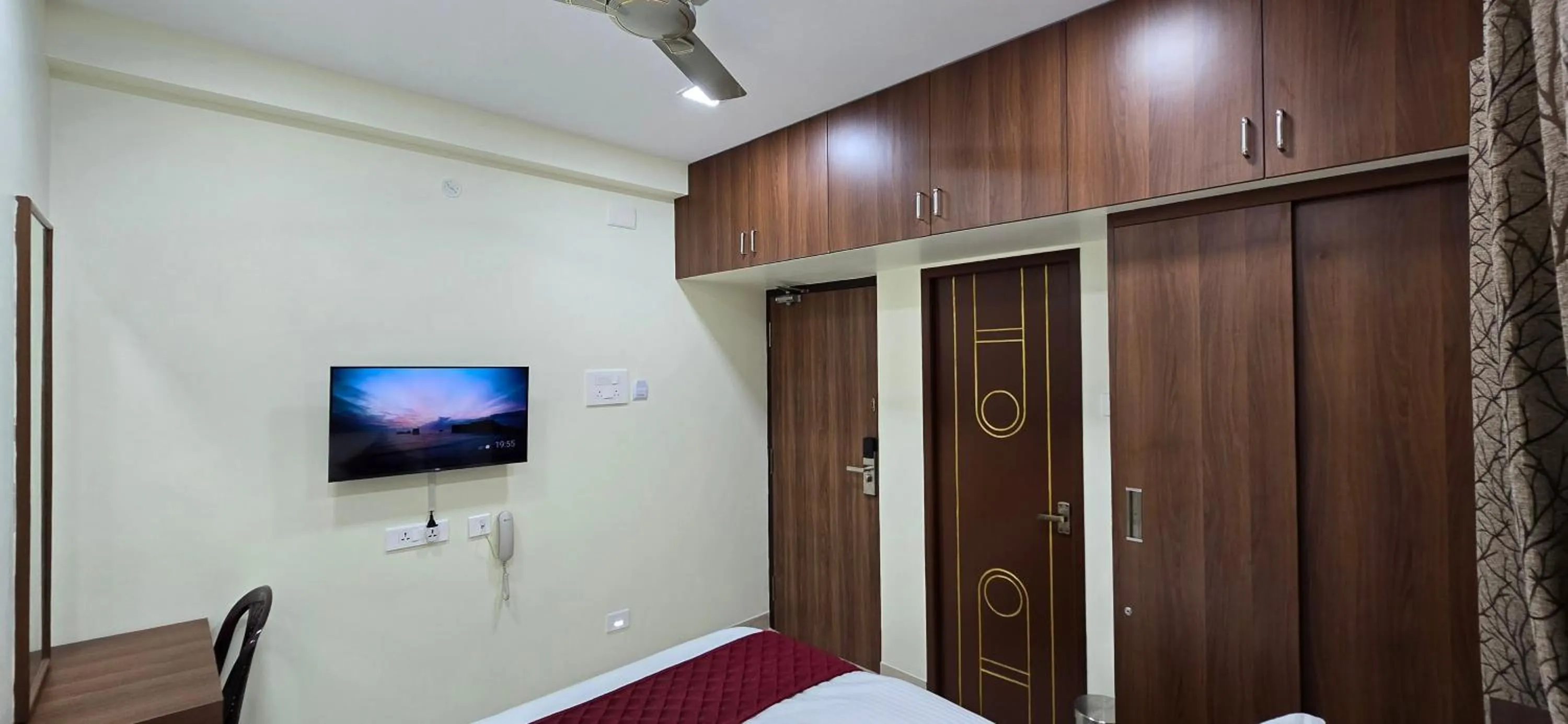 Bed in Hotel NJ RESIDENCY NEAR DLF IT PARK, RMZ SOFTWARE PARK, L&T ECC, CHENNAI TRADE CENTRE & MIOT