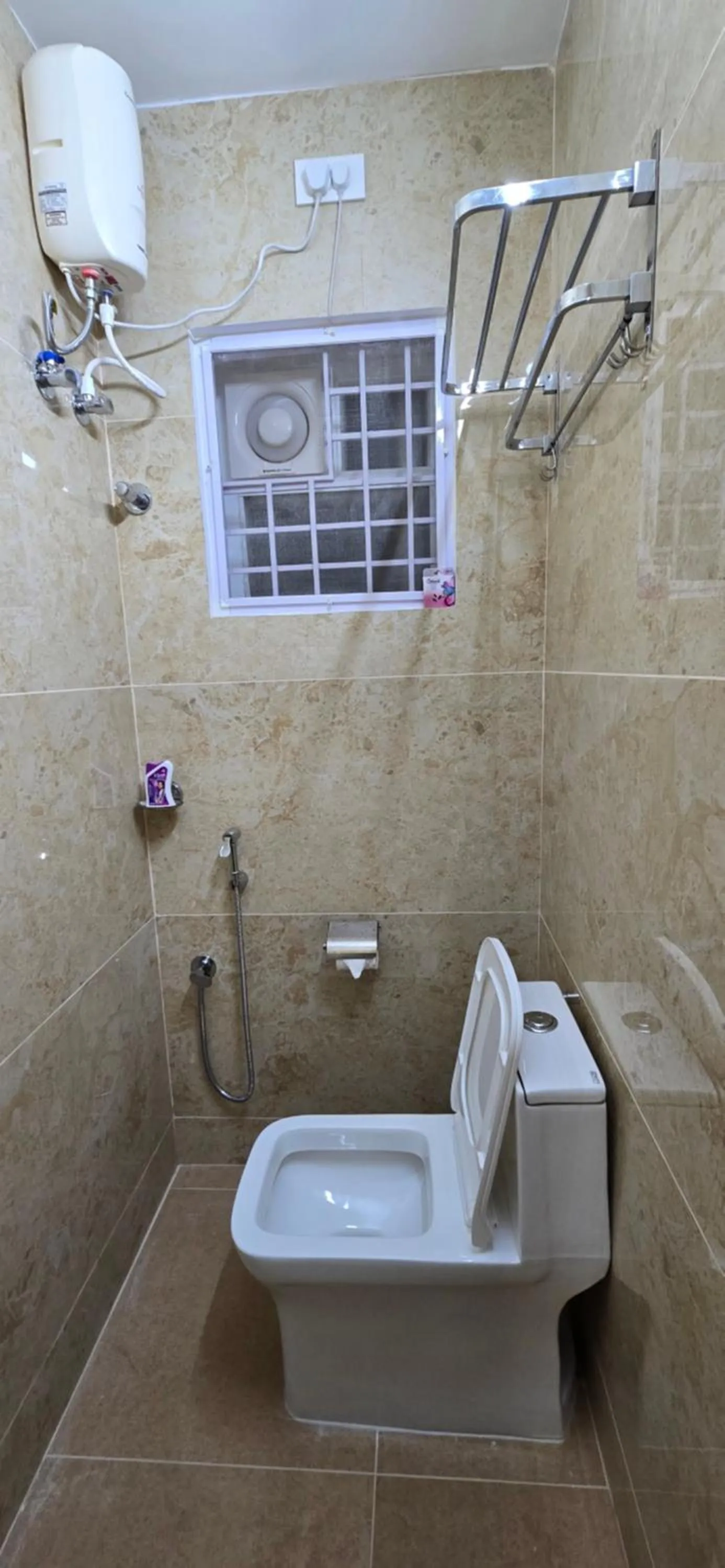 Hotel NJ RESIDENCY NEAR DLF IT PARK, RMZ SOFTWARE PARK, L&T ECC, CHENNAI TRADE CENTRE & MIOT